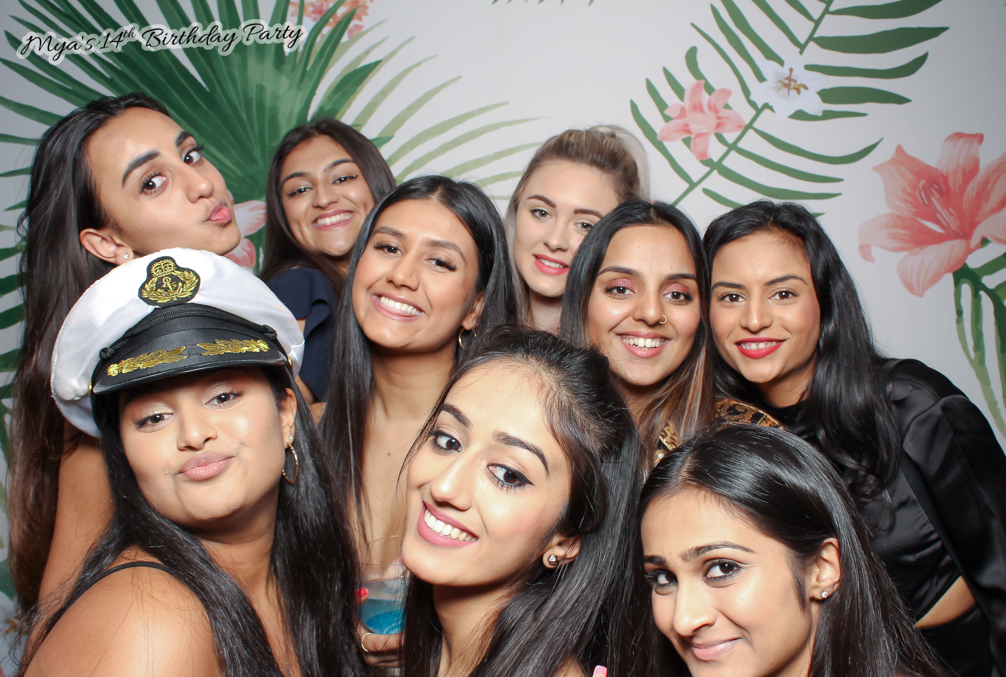 Mya's 14th Birthday | View more photos from the event at gallery.freshbooths.com/u/FreshBooths/Myas-14th-Birthday