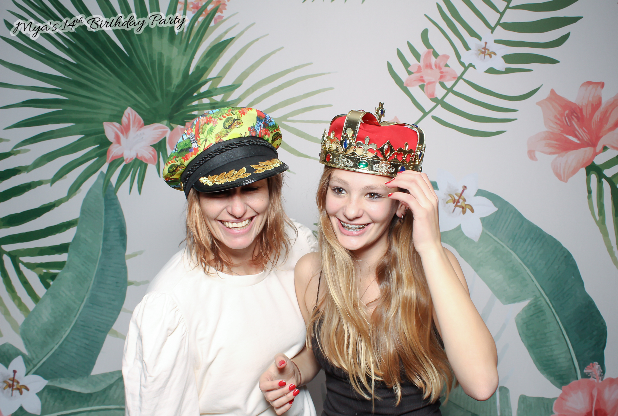 Mya's 14th Birthday | View more photos from the event at gallery.freshbooths.com/u/FreshBooths/Myas-14th-Birthday