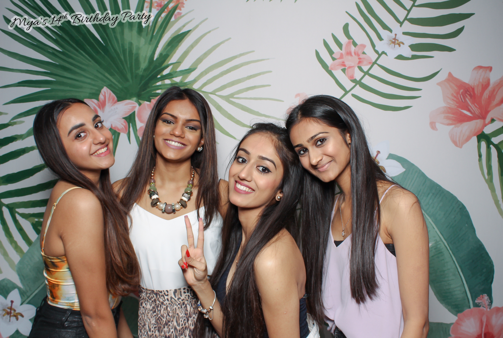 Mya's 14th Birthday | View more photos from the event at gallery.freshbooths.com/u/FreshBooths/Myas-14th-Birthday