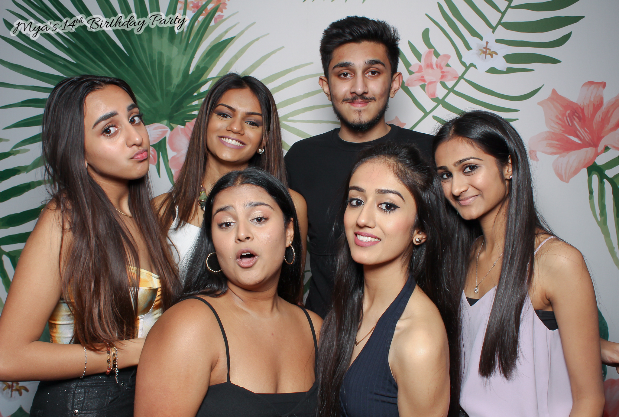 Mya's 14th Birthday | View more photos from the event at gallery.freshbooths.com/u/FreshBooths/Myas-14th-Birthday