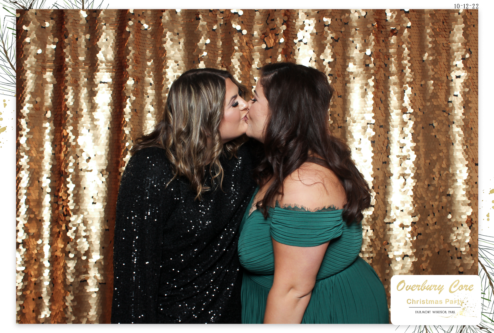Overbury Core Christmas Party 2022 | View more photos from the event at gallery.freshbooths.com/u/FreshBooths/Overbury-Core-Christmas-Party-2022