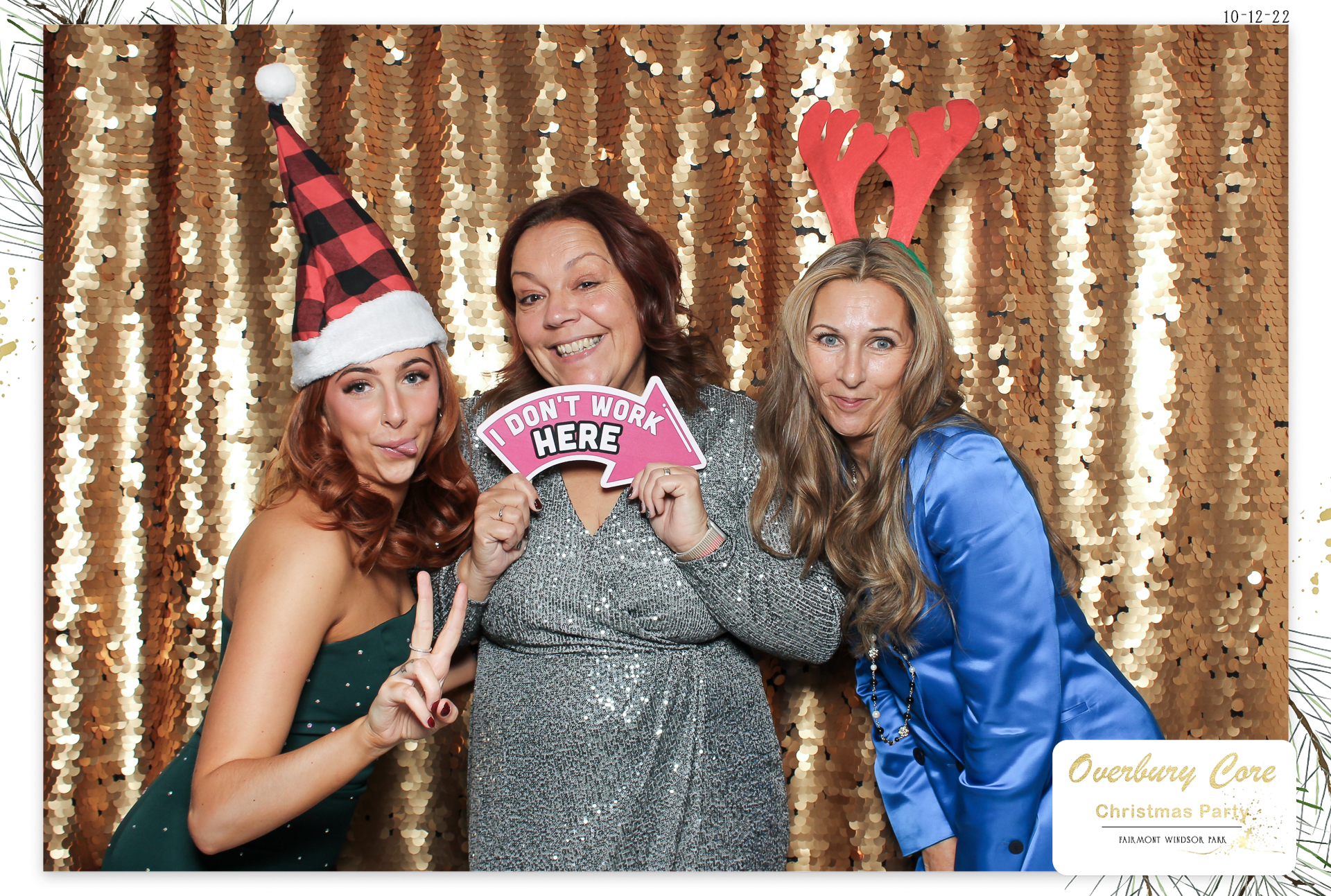 Overbury Core Christmas Party 2022 | View more photos from the event at gallery.freshbooths.com/u/FreshBooths/Overbury-Core-Christmas-Party-2022