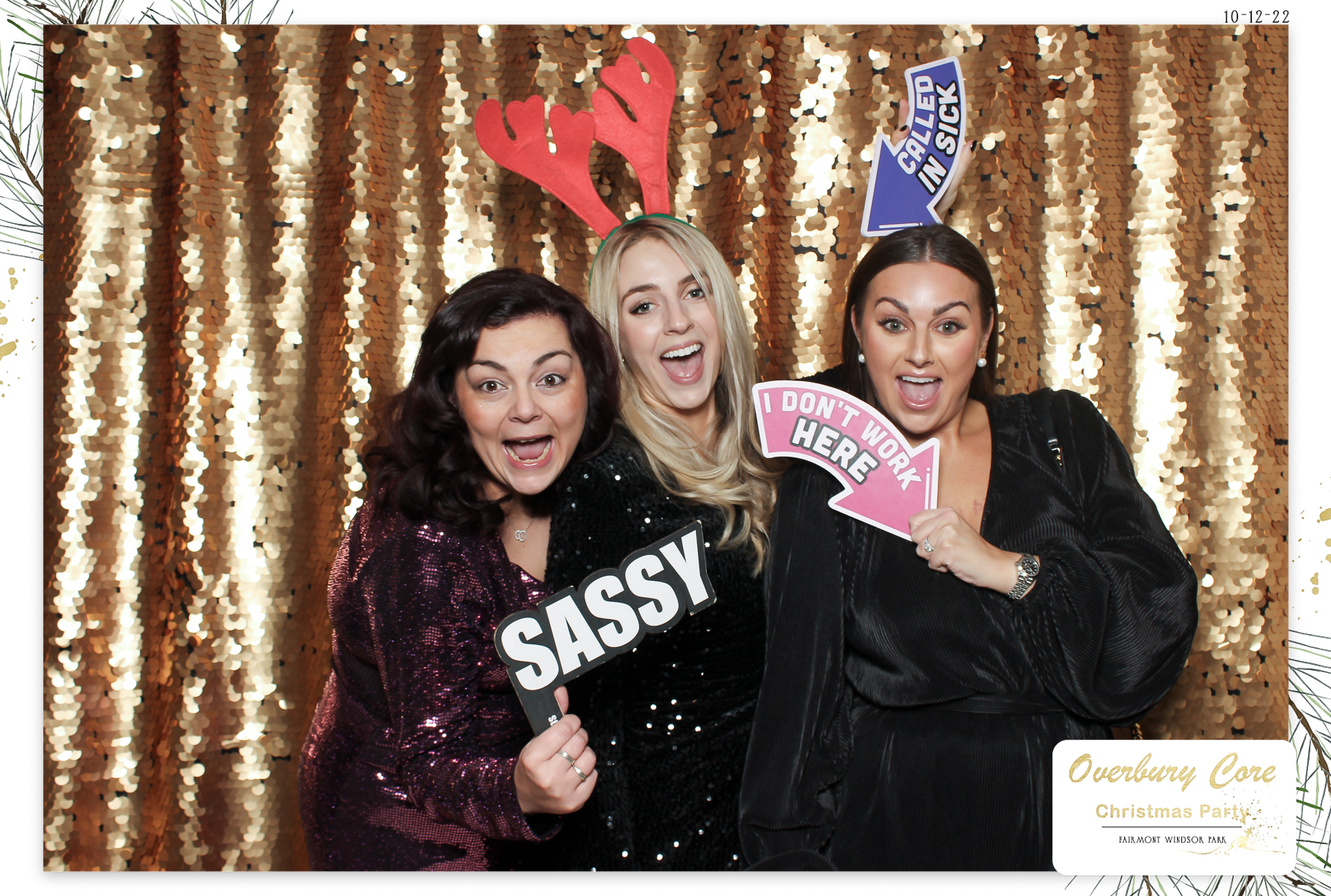 Overbury Core Christmas Party 2022 | View more photos from the event at gallery.freshbooths.com/u/FreshBooths/Overbury-Core-Christmas-Party-2022