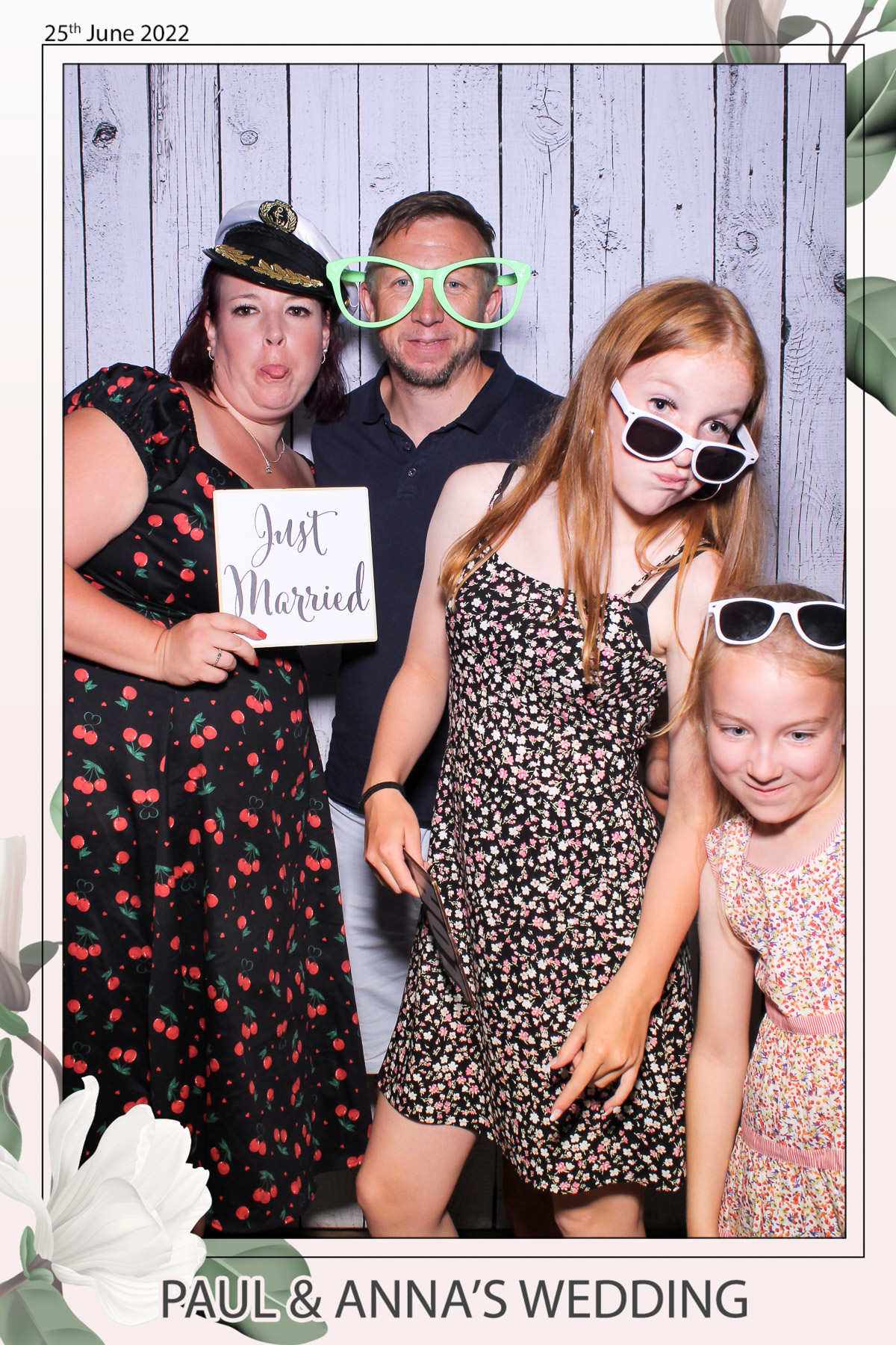 Paul & Anna's Wedding - Selfie Mirror | View more photos from the event at gallery.freshbooths.com/u/FreshBooths/Paul-Annas-Wedding-Selfie-Mirror