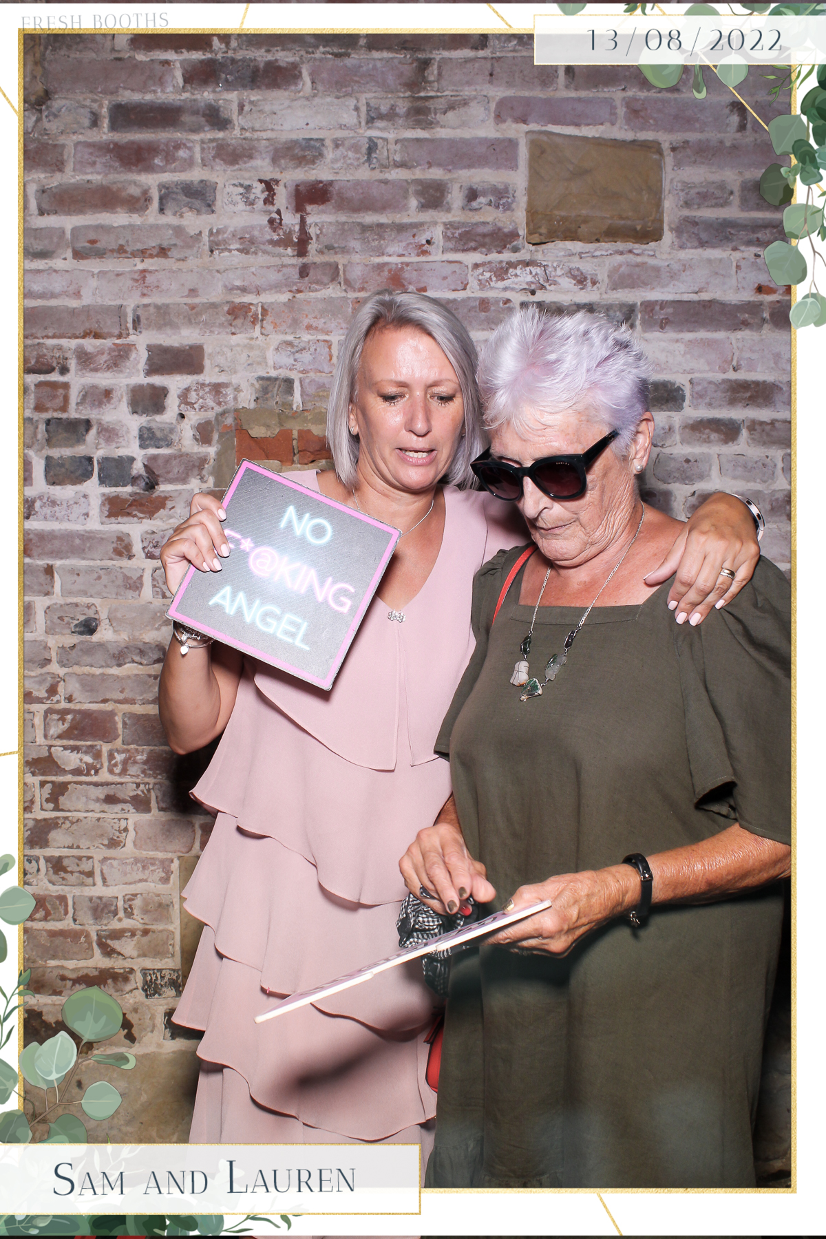 Sam & Lauren- Selfie Mirror | View more photos from the event at gallery.freshbooths.com/u/FreshBooths/Sam-Lauren-Selfie-Mirror