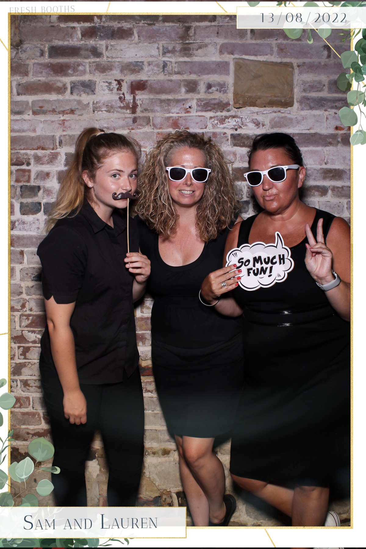 Sam & Lauren- Selfie Mirror | View more photos from the event at gallery.freshbooths.com/u/FreshBooths/Sam-Lauren-Selfie-Mirror