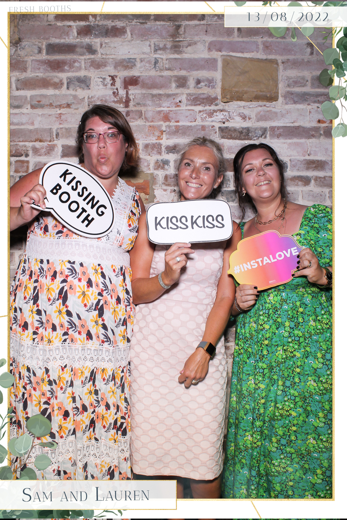 Sam & Lauren- Selfie Mirror | View more photos from the event at gallery.freshbooths.com/u/FreshBooths/Sam-Lauren-Selfie-Mirror