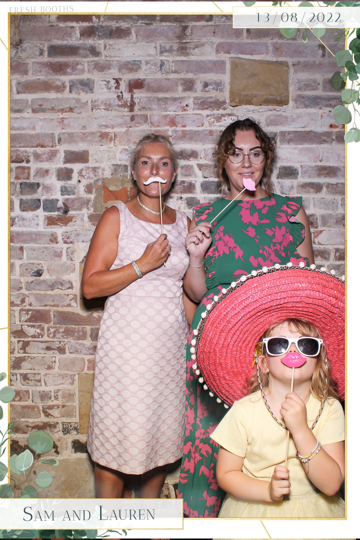 Sam & Lauren- Selfie Mirror | View more photos from the event at gallery.freshbooths.com/u/FreshBooths/Sam-Lauren-Selfie-Mirror