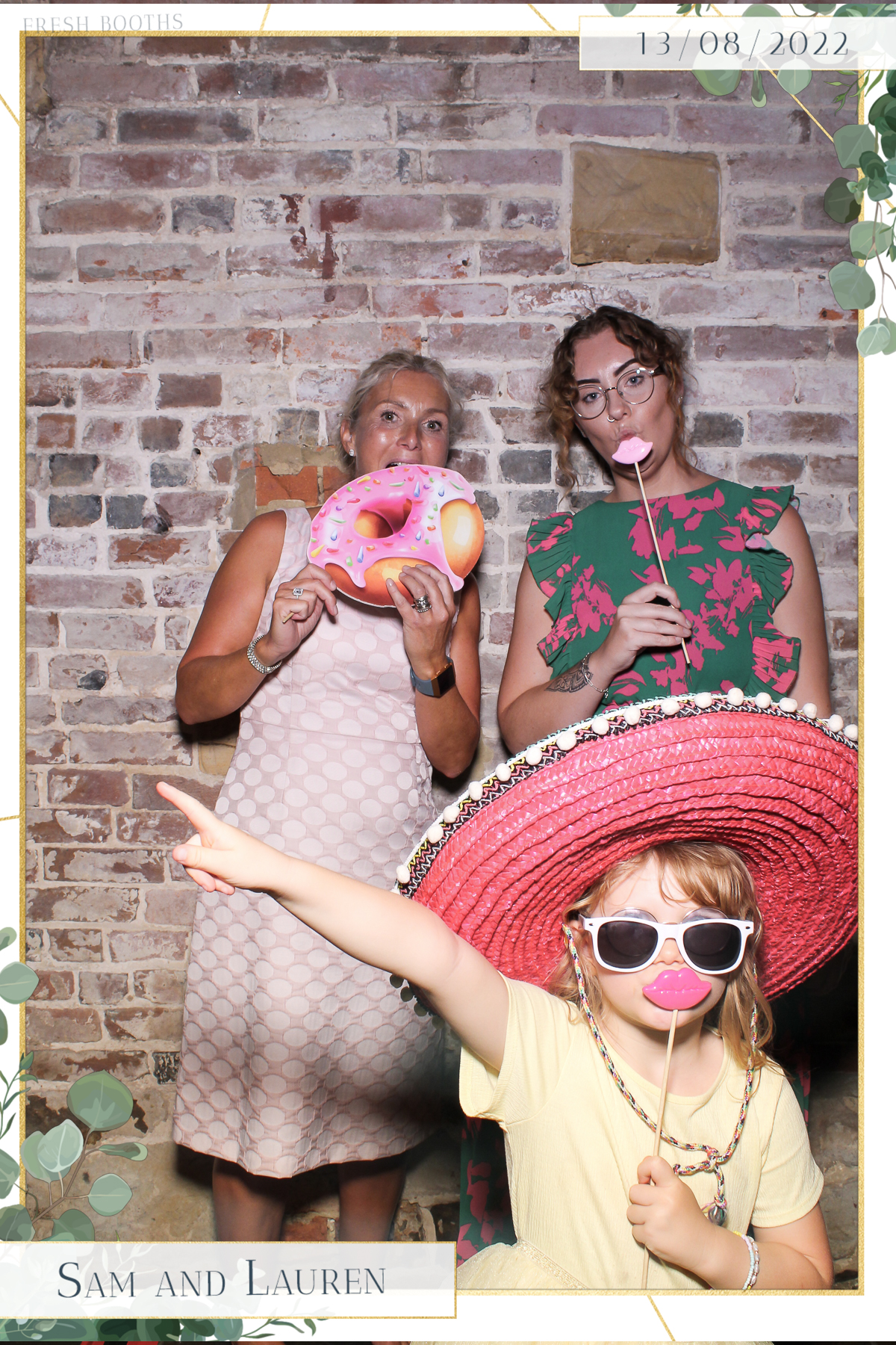 Sam & Lauren- Selfie Mirror | View more photos from the event at gallery.freshbooths.com/u/FreshBooths/Sam-Lauren-Selfie-Mirror