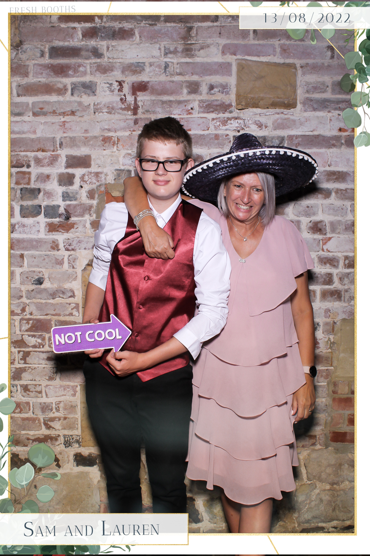 Sam & Lauren- Selfie Mirror | View more photos from the event at gallery.freshbooths.com/u/FreshBooths/Sam-Lauren-Selfie-Mirror