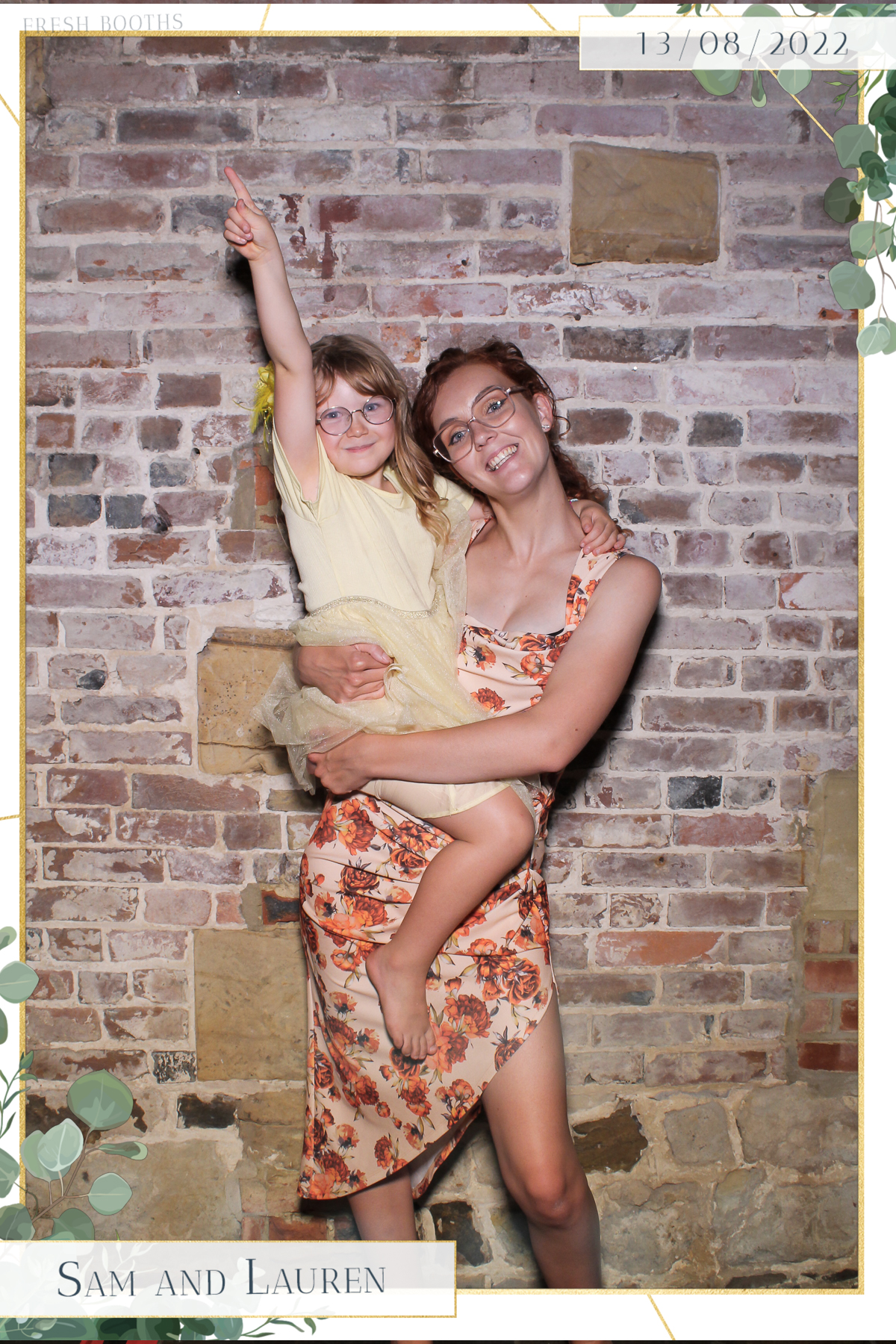 Sam & Lauren- Selfie Mirror | View more photos from the event at gallery.freshbooths.com/u/FreshBooths/Sam-Lauren-Selfie-Mirror