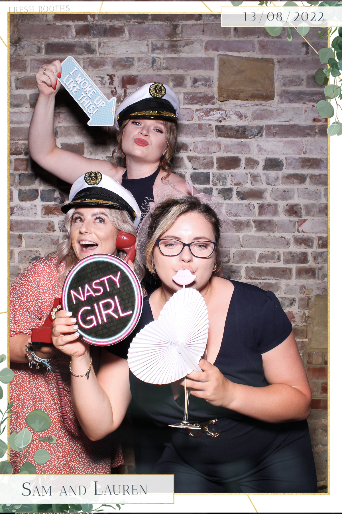 Sam & Lauren- Selfie Mirror | View more photos from the event at gallery.freshbooths.com/u/FreshBooths/Sam-Lauren-Selfie-Mirror