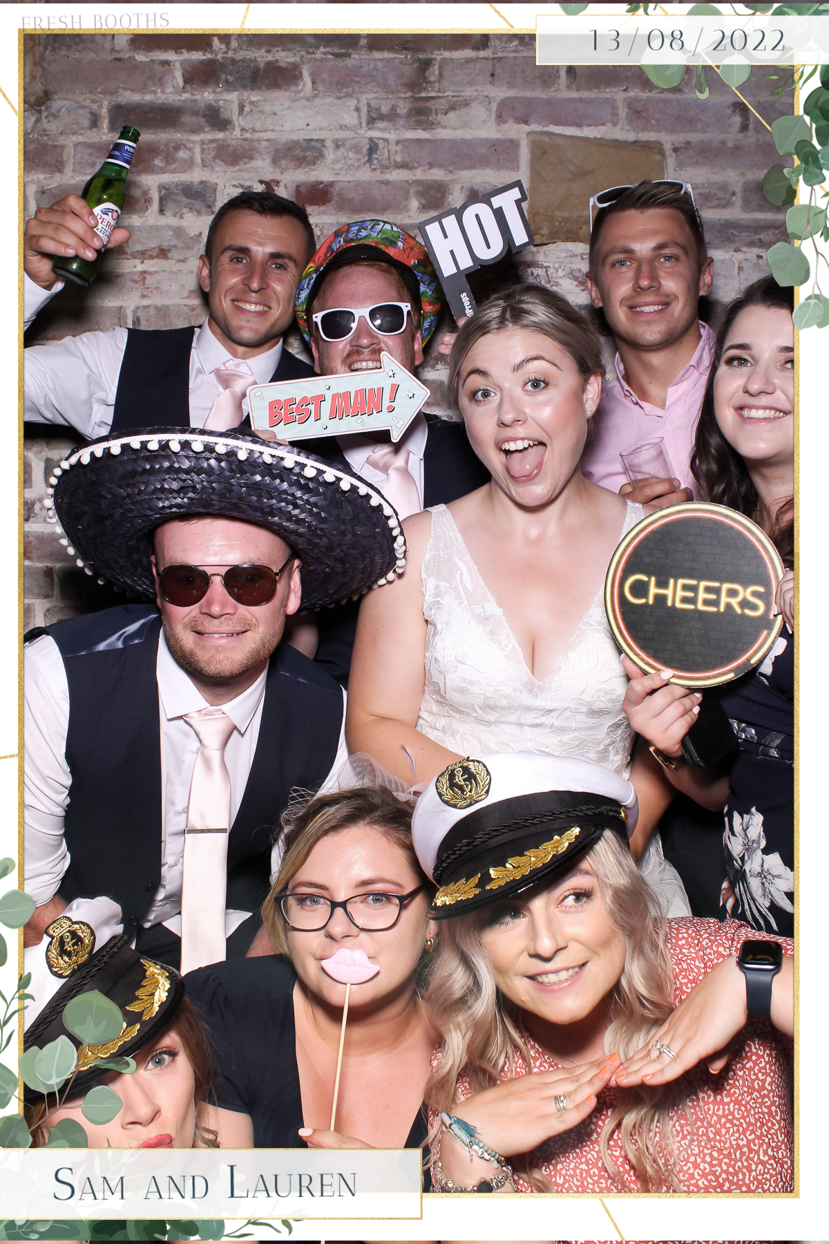 Sam & Lauren- Selfie Mirror | View more photos from the event at gallery.freshbooths.com/u/FreshBooths/Sam-Lauren-Selfie-Mirror