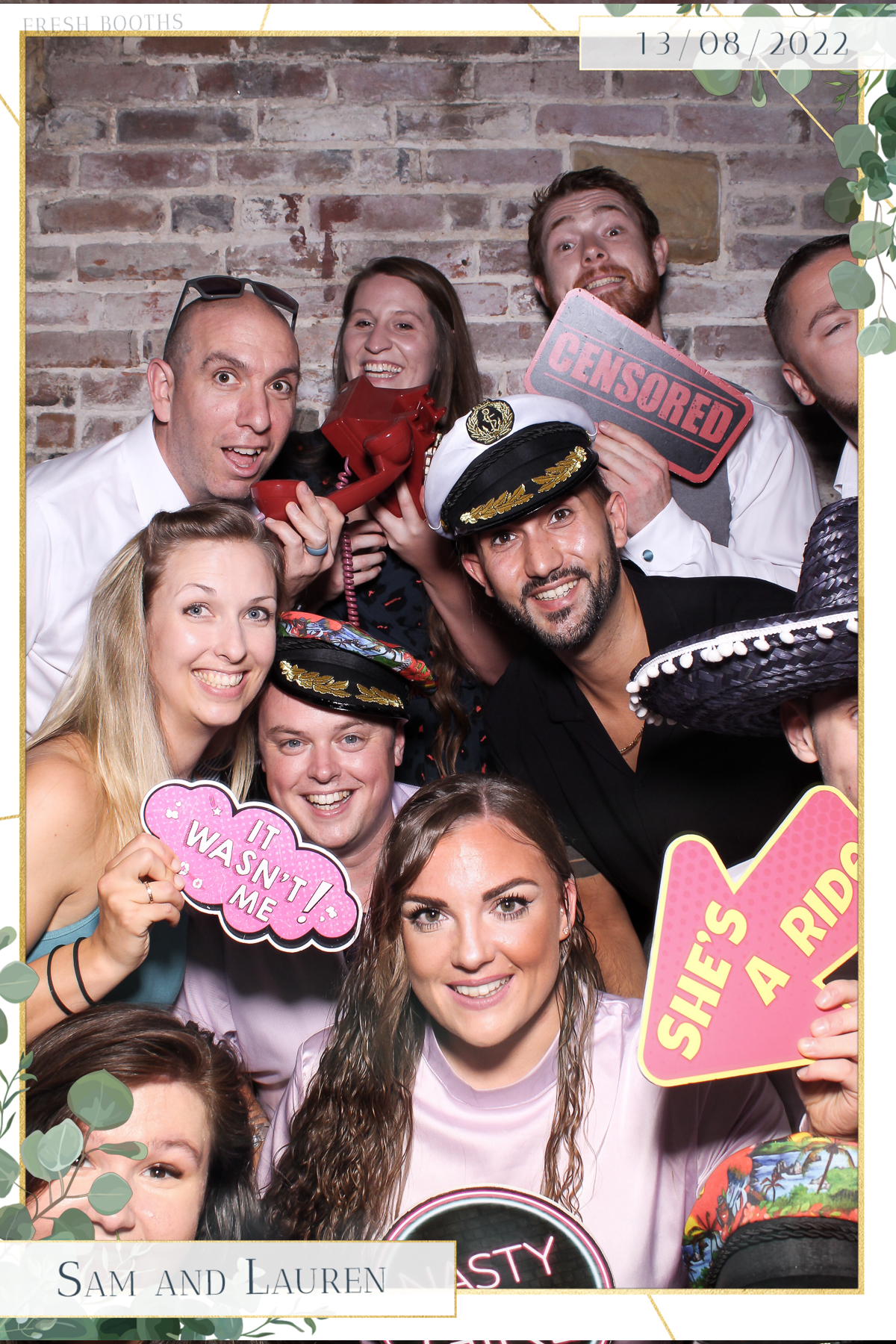 Sam & Lauren- Selfie Mirror | View more photos from the event at gallery.freshbooths.com/u/FreshBooths/Sam-Lauren-Selfie-Mirror