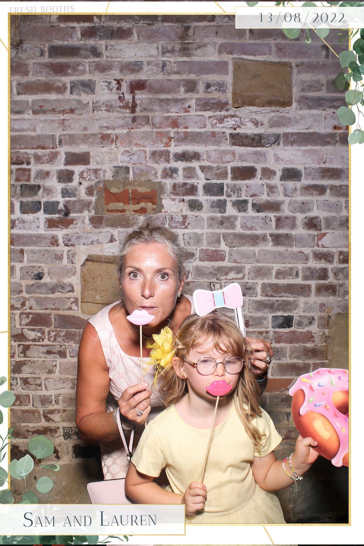 Sam & Lauren- Selfie Mirror | View more photos from the event at gallery.freshbooths.com/u/FreshBooths/Sam-Lauren-Selfie-Mirror