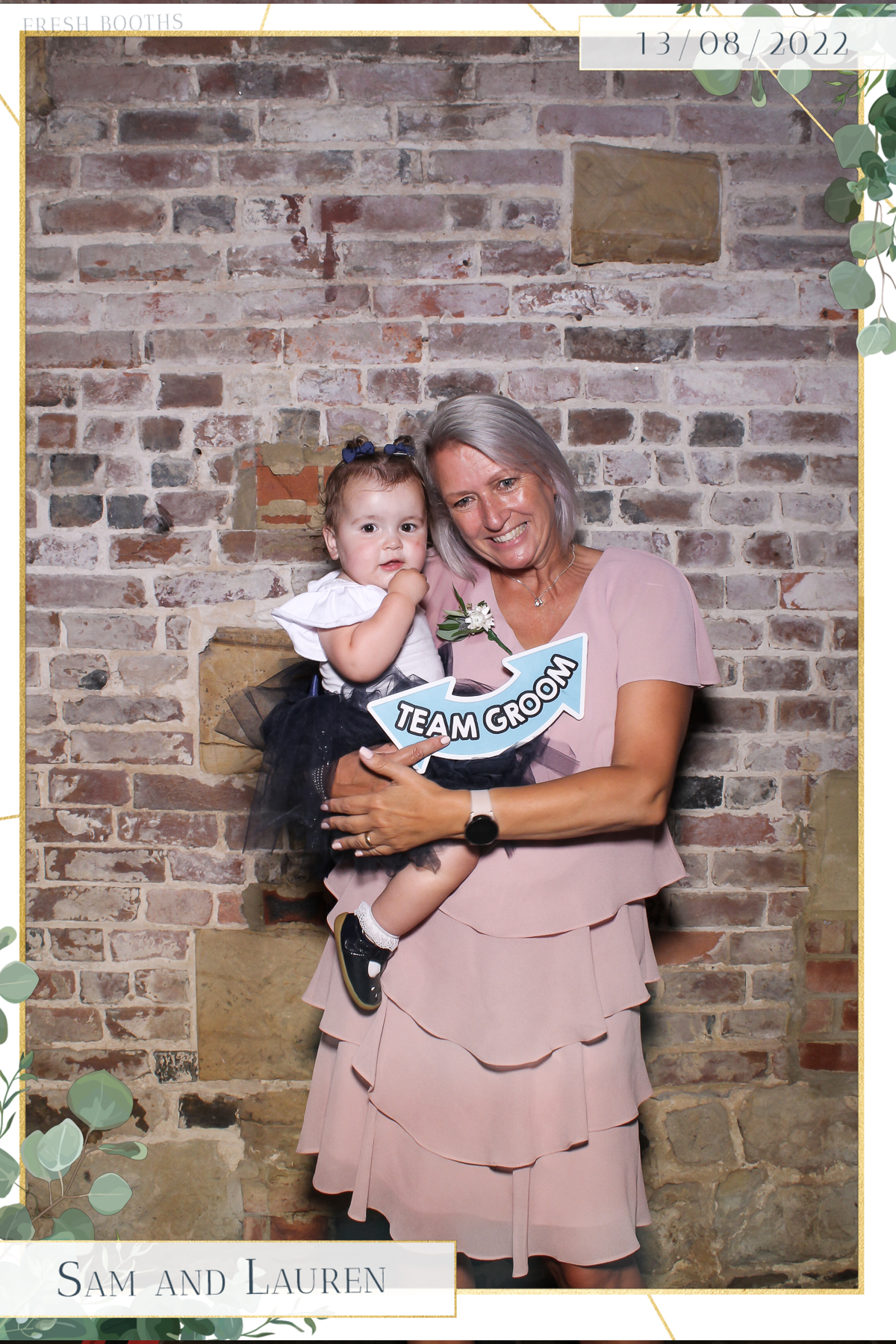 Sam & Lauren- Selfie Mirror | View more photos from the event at gallery.freshbooths.com/u/FreshBooths/Sam-Lauren-Selfie-Mirror