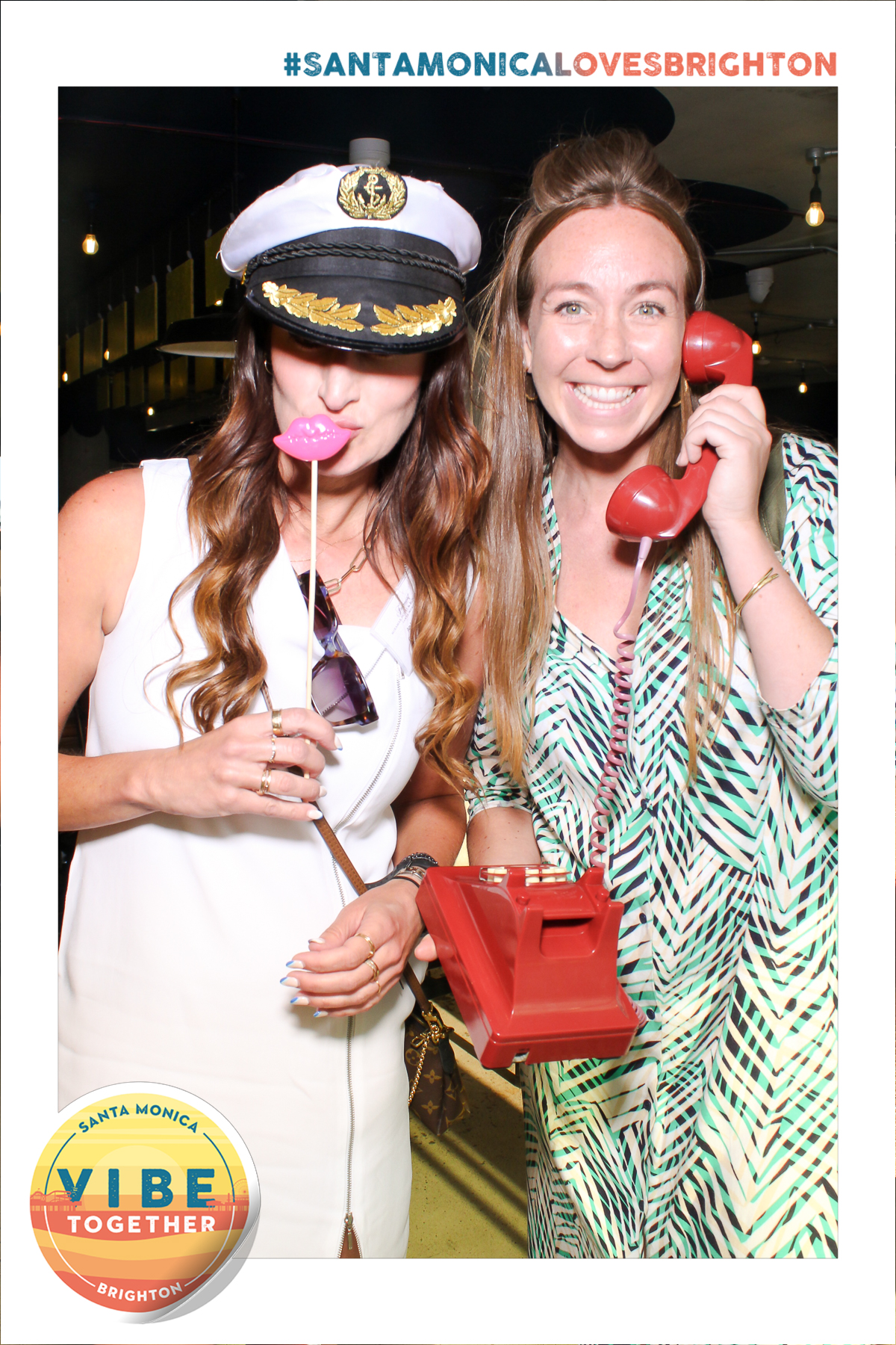 SantaMonica x Brighton - Selfie Mirror | View more photos from the event at gallery.freshbooths.com/u/FreshBooths/SantaMonica-x-Brighton-Selfie-Mirror