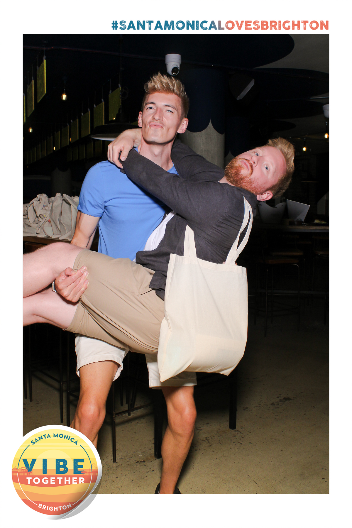 SantaMonica x Brighton - Selfie Mirror | View more photos from the event at gallery.freshbooths.com/u/FreshBooths/SantaMonica-x-Brighton-Selfie-Mirror