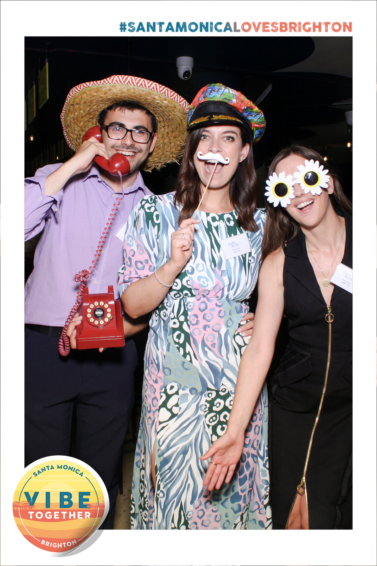 SantaMonica x Brighton - Selfie Mirror | View more photos from the event at gallery.freshbooths.com/u/FreshBooths/SantaMonica-x-Brighton-Selfie-Mirror