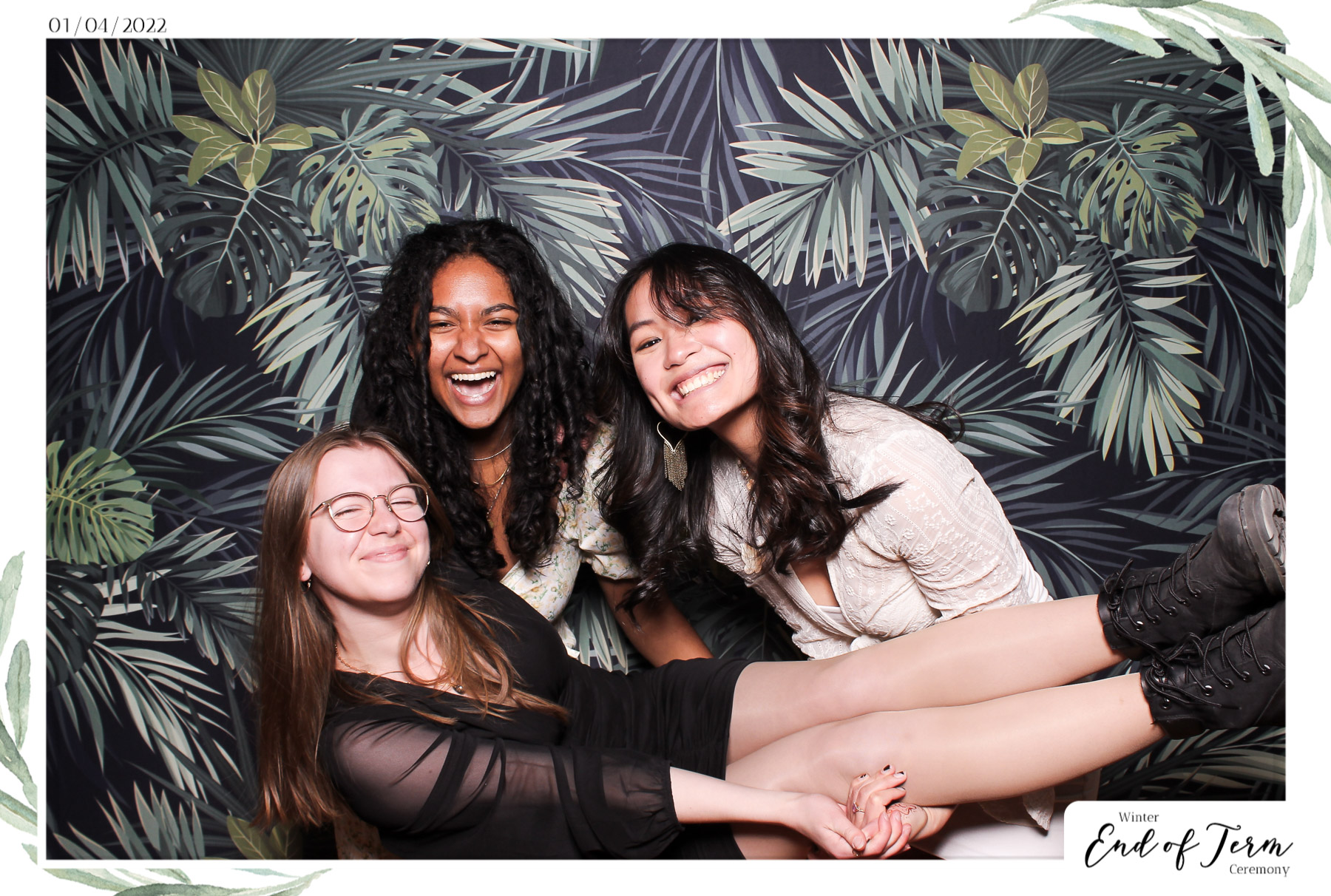 Winter End of Term Ceremony - Classic Open Booth | View more photos from the event at gallery.freshbooths.com/u/FreshBooths/Winter-End-of-Term-Ceremony-Classic-Open-Booth-0
