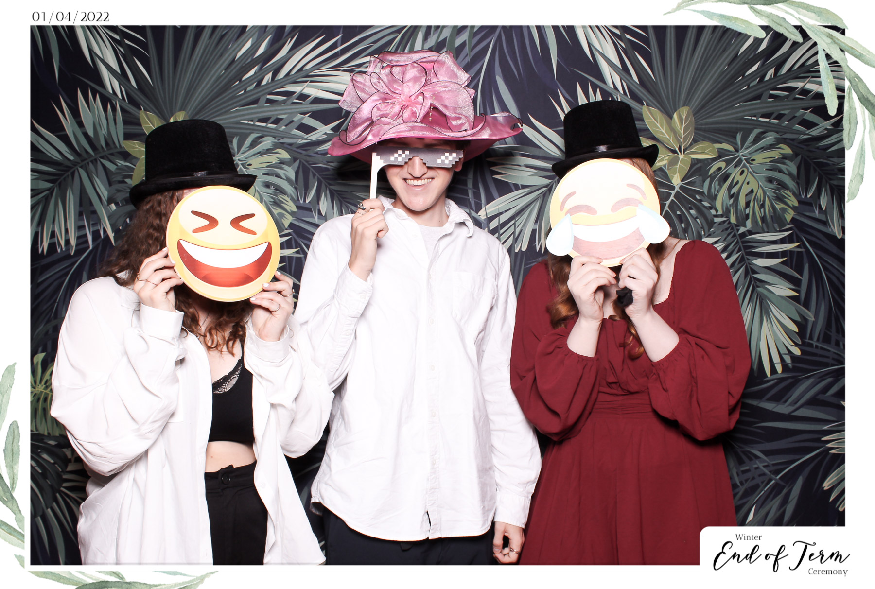 Winter End of Term Ceremony - Classic Open Booth | View more photos from the event at gallery.freshbooths.com/u/FreshBooths/Winter-End-of-Term-Ceremony-Classic-Open-Booth-0