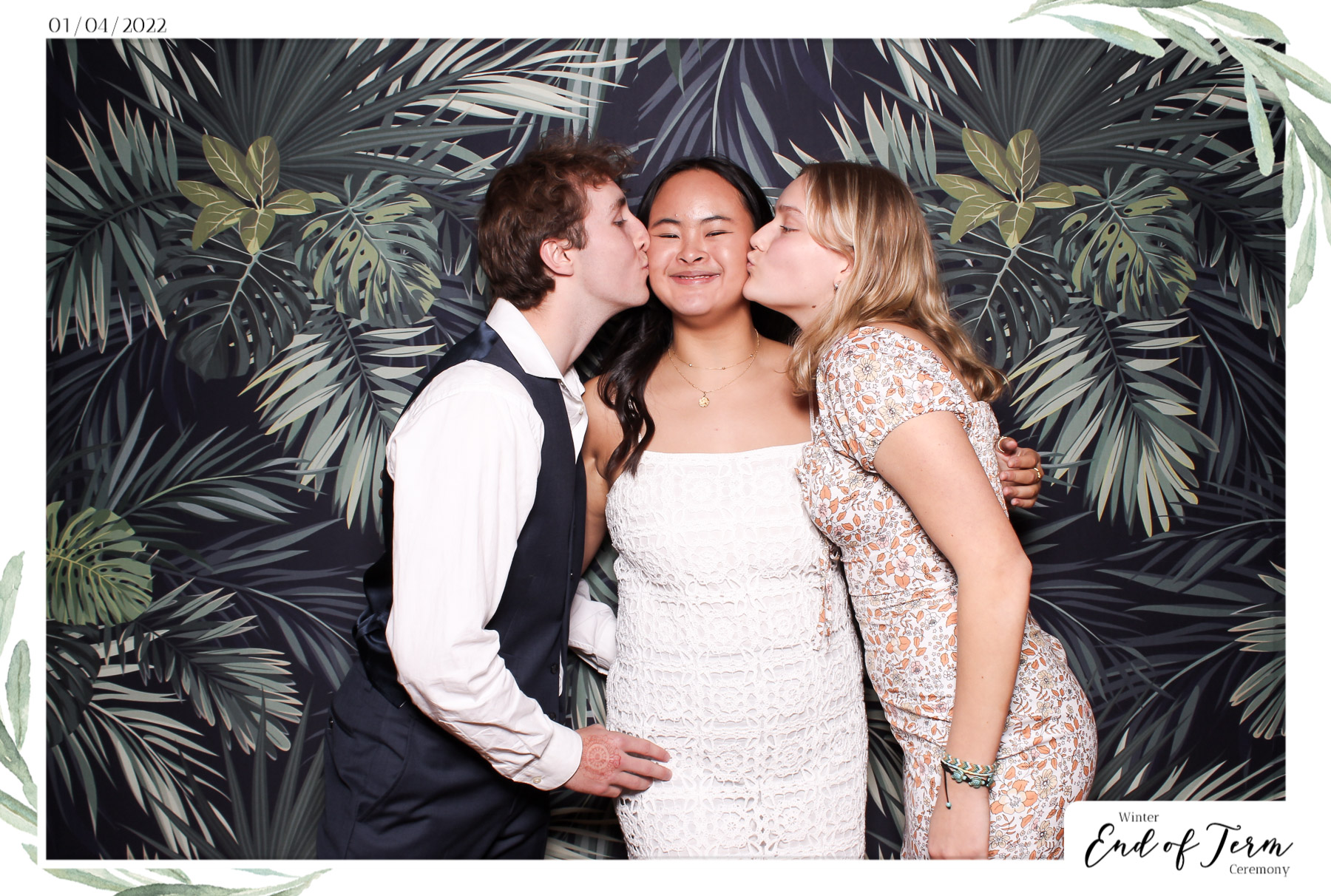 Winter End of Term Ceremony - Classic Open Booth | View more photos from the event at gallery.freshbooths.com/u/FreshBooths/Winter-End-of-Term-Ceremony-Classic-Open-Booth-0