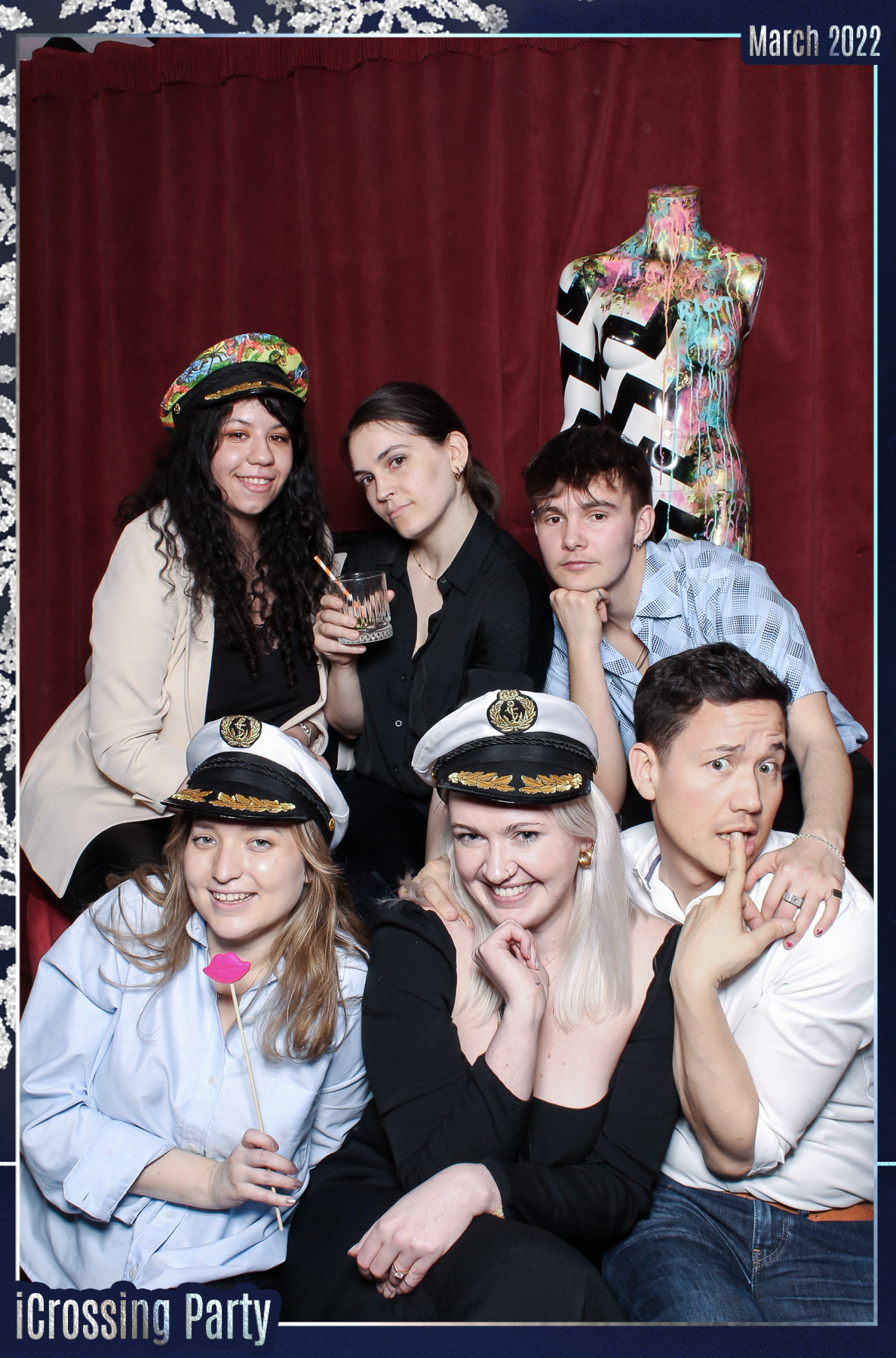iCrossing Party - Mrs Riot | View more photos from the event at gallery.freshbooths.com/u/FreshBooths/iCrossing-Party-Mrs-Riot