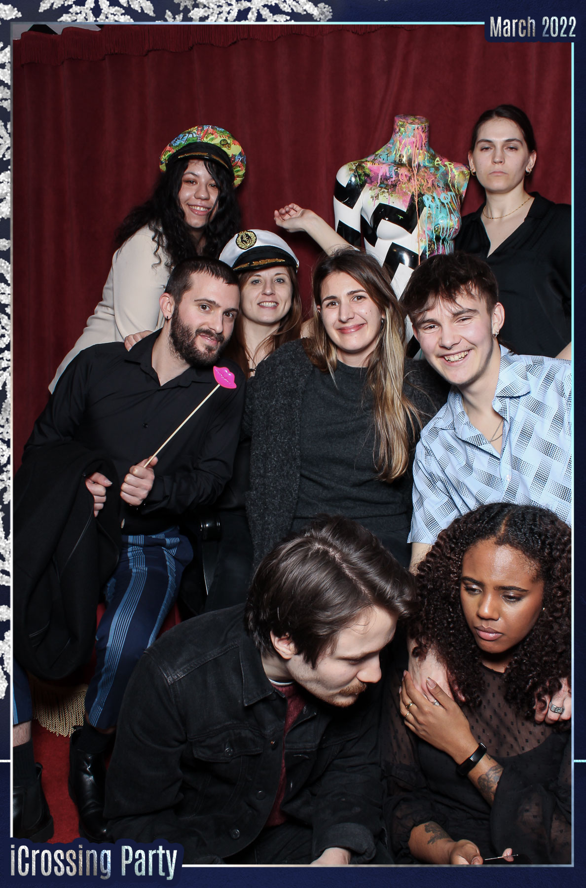 iCrossing Party - Mrs Riot | View more photos from the event at gallery.freshbooths.com/u/FreshBooths/iCrossing-Party-Mrs-Riot