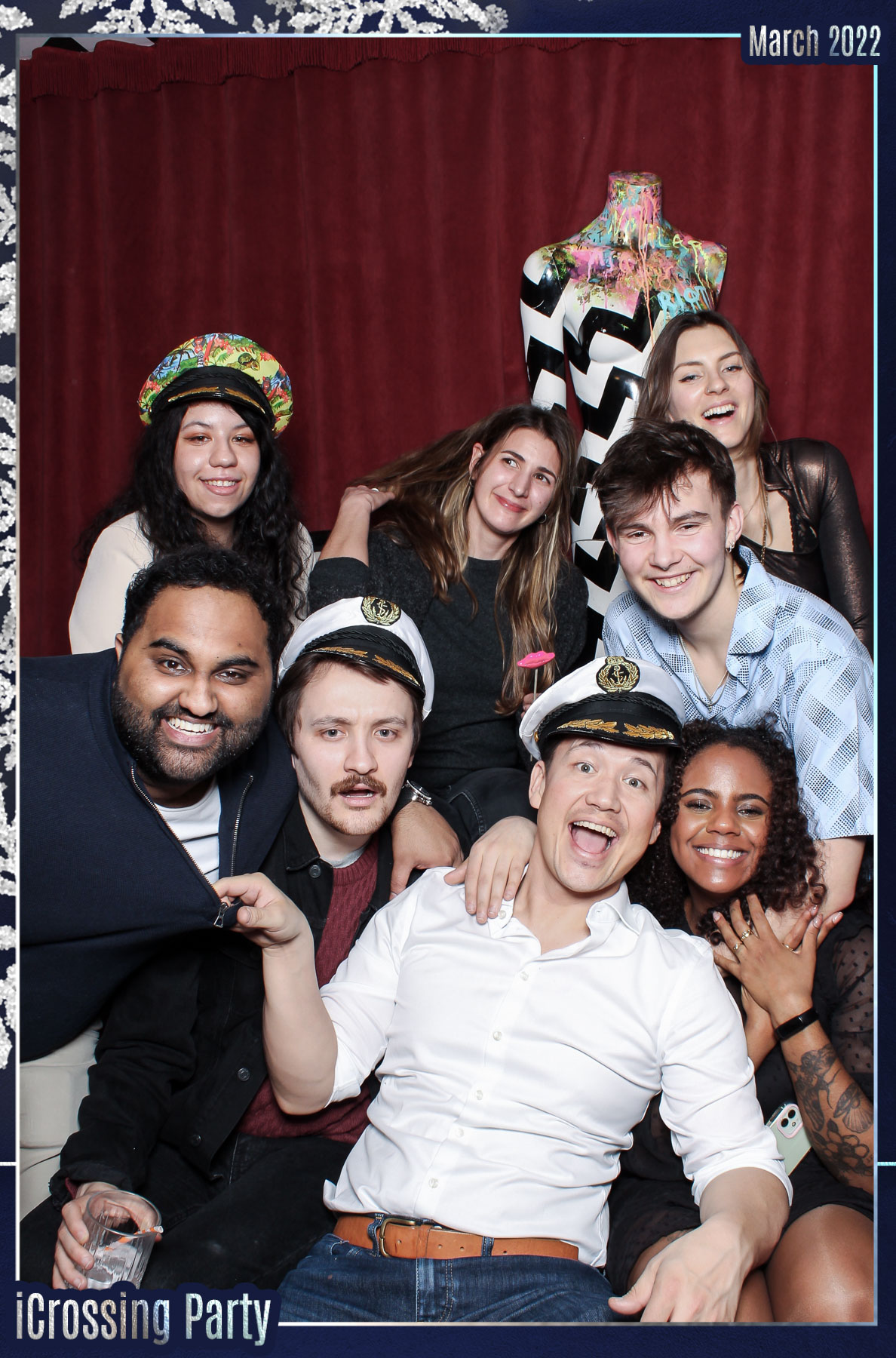 iCrossing Party - Mrs Riot | View more photos from the event at gallery.freshbooths.com/u/FreshBooths/iCrossing-Party-Mrs-Riot
