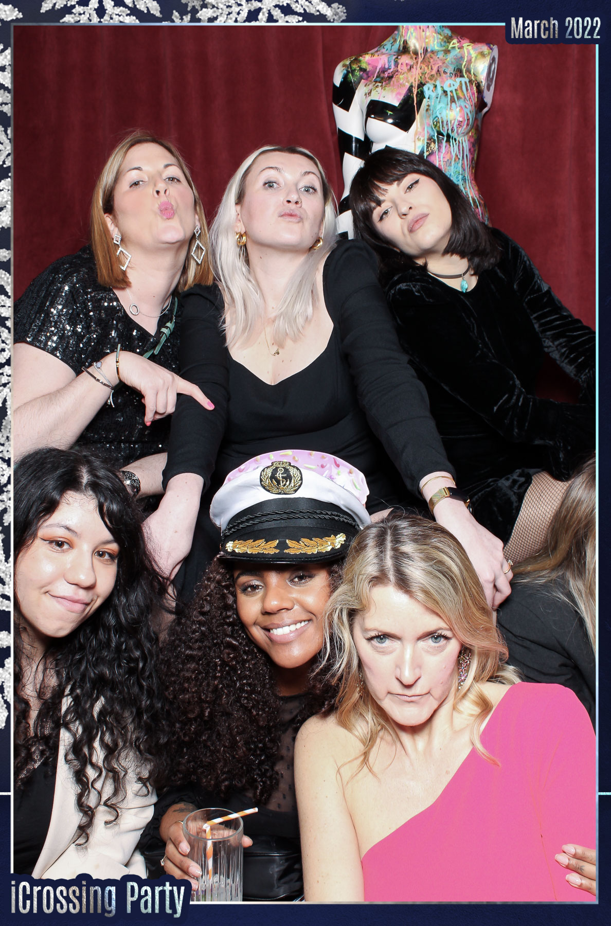 iCrossing Party - Mrs Riot | View more photos from the event at gallery.freshbooths.com/u/FreshBooths/iCrossing-Party-Mrs-Riot