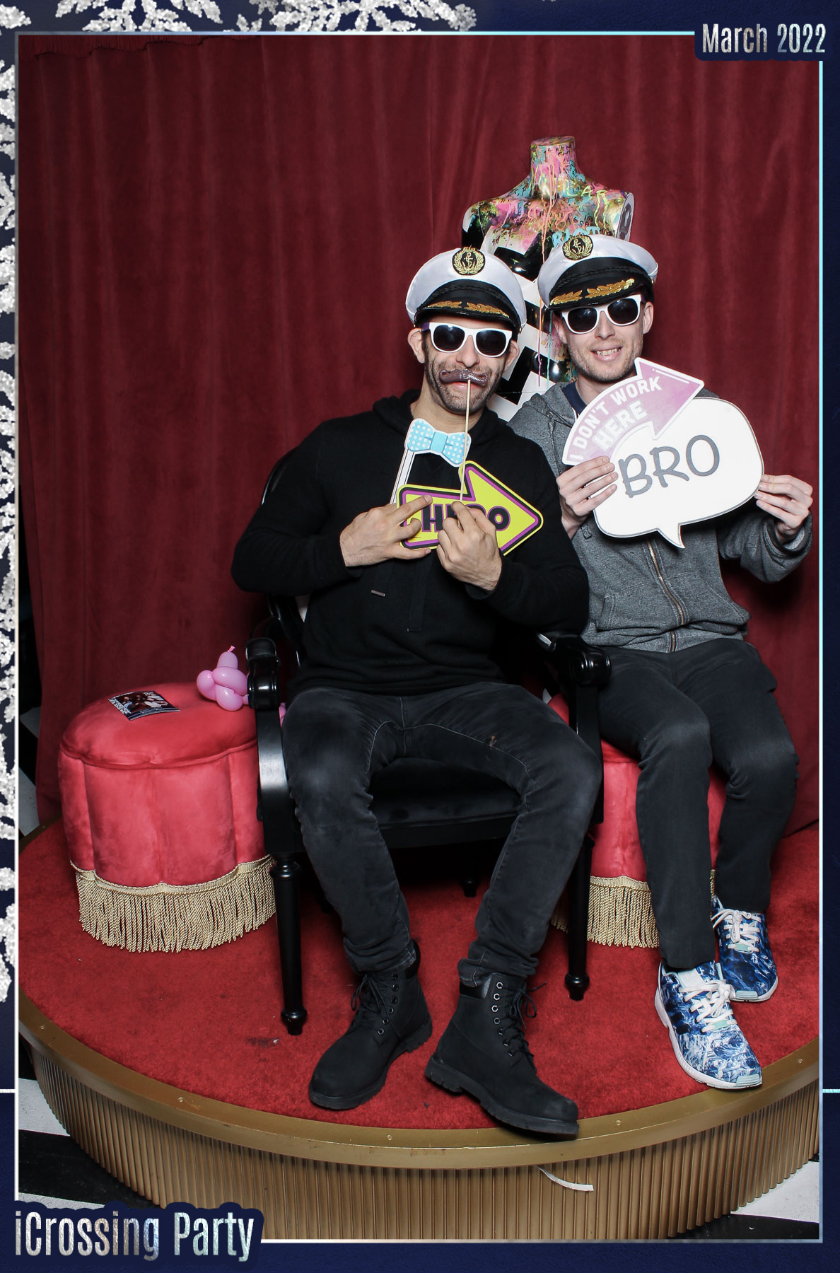 iCrossing Party - Mrs Riot | View more photos from the event at gallery.freshbooths.com/u/FreshBooths/iCrossing-Party-Mrs-Riot