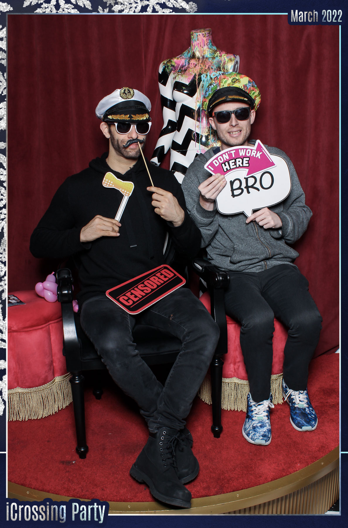 iCrossing Party - Mrs Riot | View more photos from the event at gallery.freshbooths.com/u/FreshBooths/iCrossing-Party-Mrs-Riot