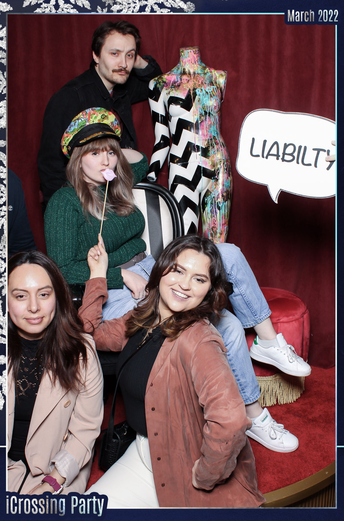 iCrossing Party - Mrs Riot | View more photos from the event at gallery.freshbooths.com/u/FreshBooths/iCrossing-Party-Mrs-Riot