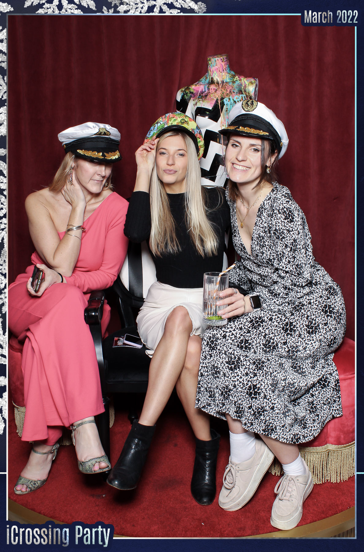 iCrossing Party - Mrs Riot | View more photos from the event at gallery.freshbooths.com/u/FreshBooths/iCrossing-Party-Mrs-Riot
