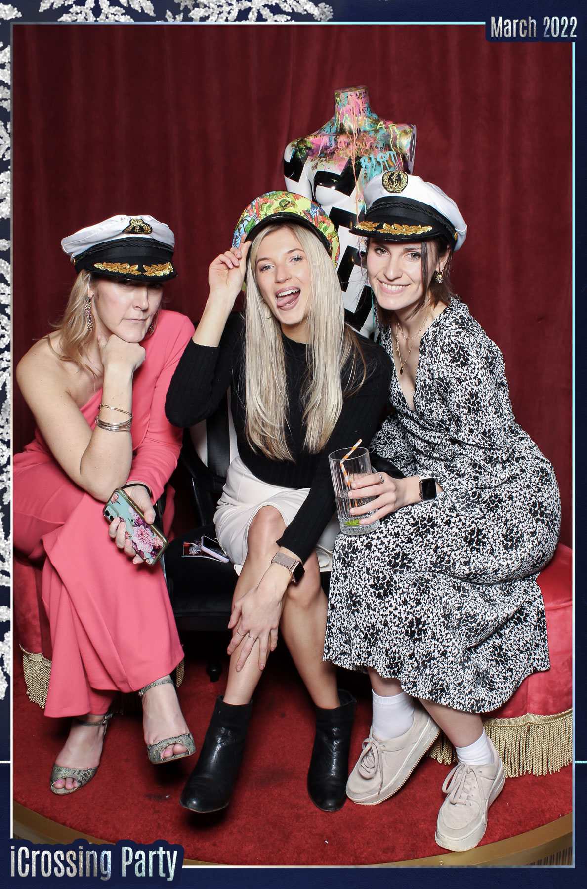 iCrossing Party - Mrs Riot | View more photos from the event at gallery.freshbooths.com/u/FreshBooths/iCrossing-Party-Mrs-Riot