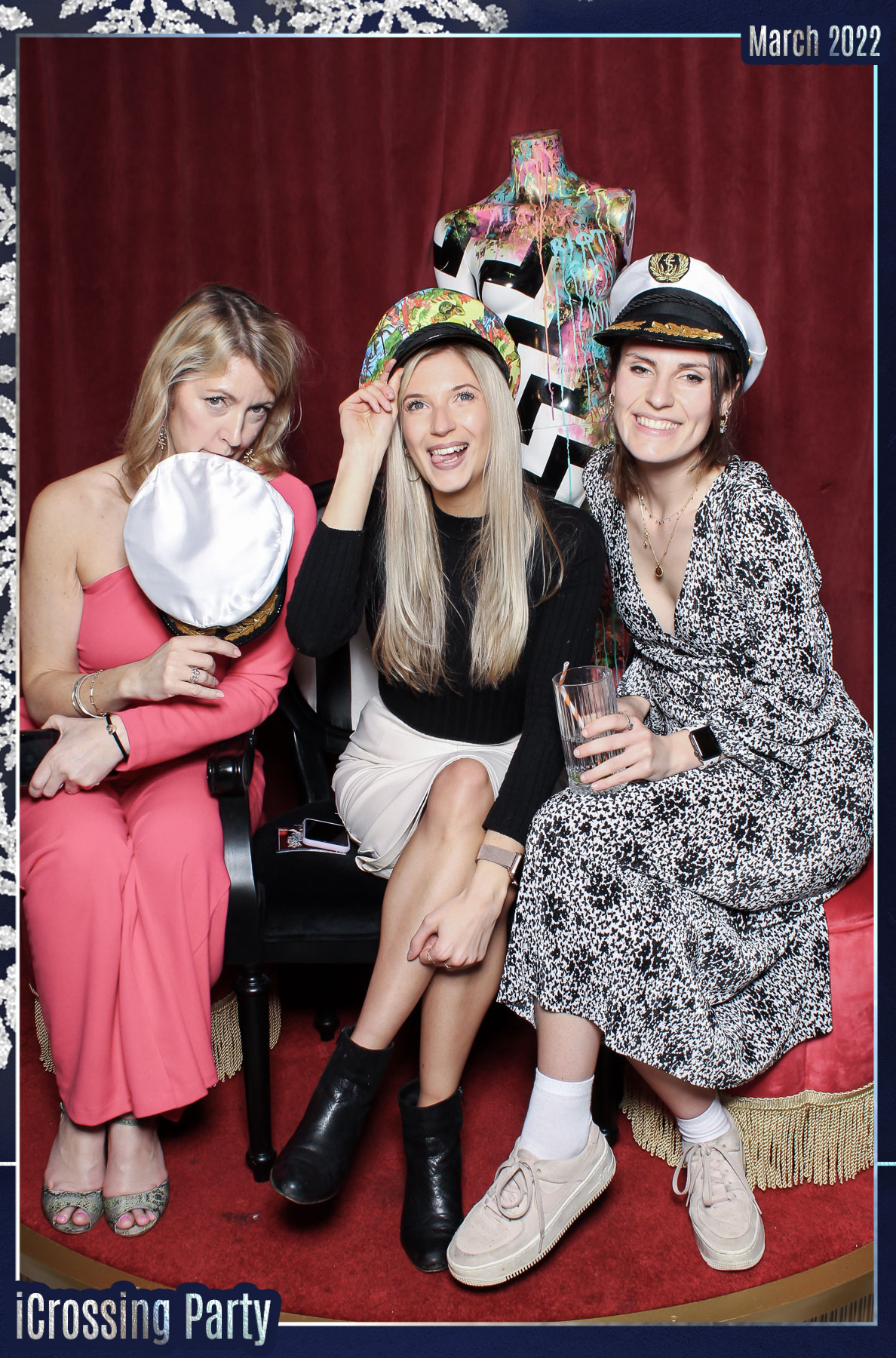iCrossing Party - Mrs Riot | View more photos from the event at gallery.freshbooths.com/u/FreshBooths/iCrossing-Party-Mrs-Riot