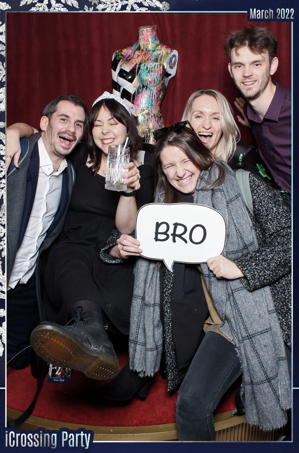 iCrossing Party - Mrs Riot | View more photos from the event at gallery.freshbooths.com/u/FreshBooths/iCrossing-Party-Mrs-Riot