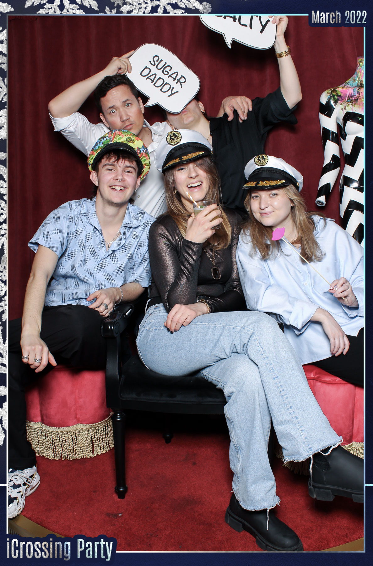 iCrossing Party - Mrs Riot | View more photos from the event at gallery.freshbooths.com/u/FreshBooths/iCrossing-Party-Mrs-Riot