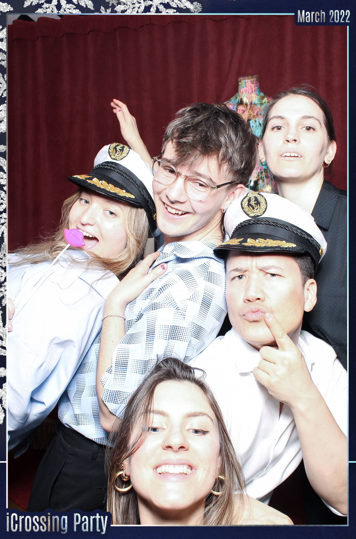 iCrossing Party - Mrs Riot | View more photos from the event at gallery.freshbooths.com/u/FreshBooths/iCrossing-Party-Mrs-Riot