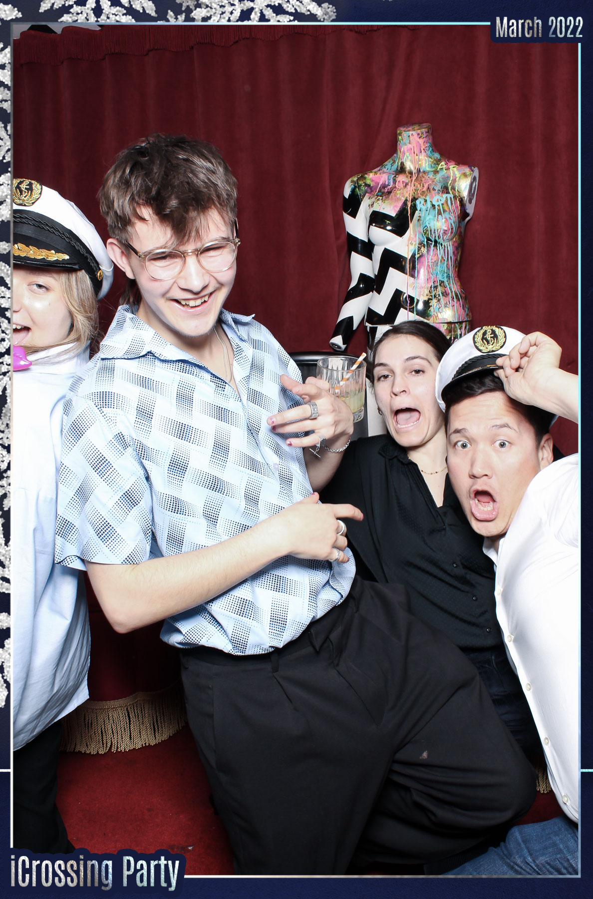 iCrossing Party - Mrs Riot | View more photos from the event at gallery.freshbooths.com/u/FreshBooths/iCrossing-Party-Mrs-Riot