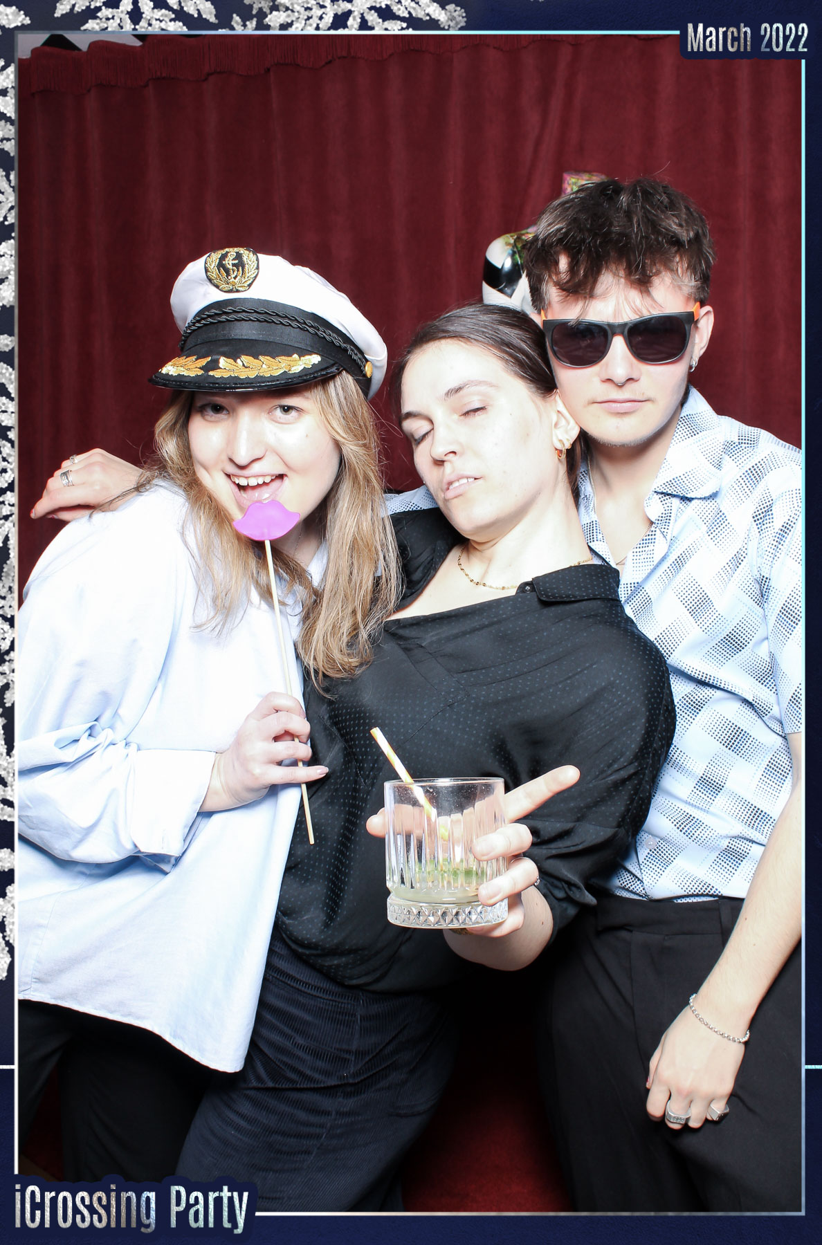 iCrossing Party - Mrs Riot | View more photos from the event at gallery.freshbooths.com/u/FreshBooths/iCrossing-Party-Mrs-Riot