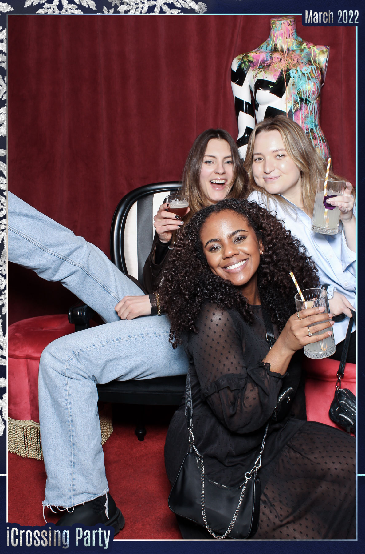 iCrossing Party - Mrs Riot | View more photos from the event at gallery.freshbooths.com/u/FreshBooths/iCrossing-Party-Mrs-Riot