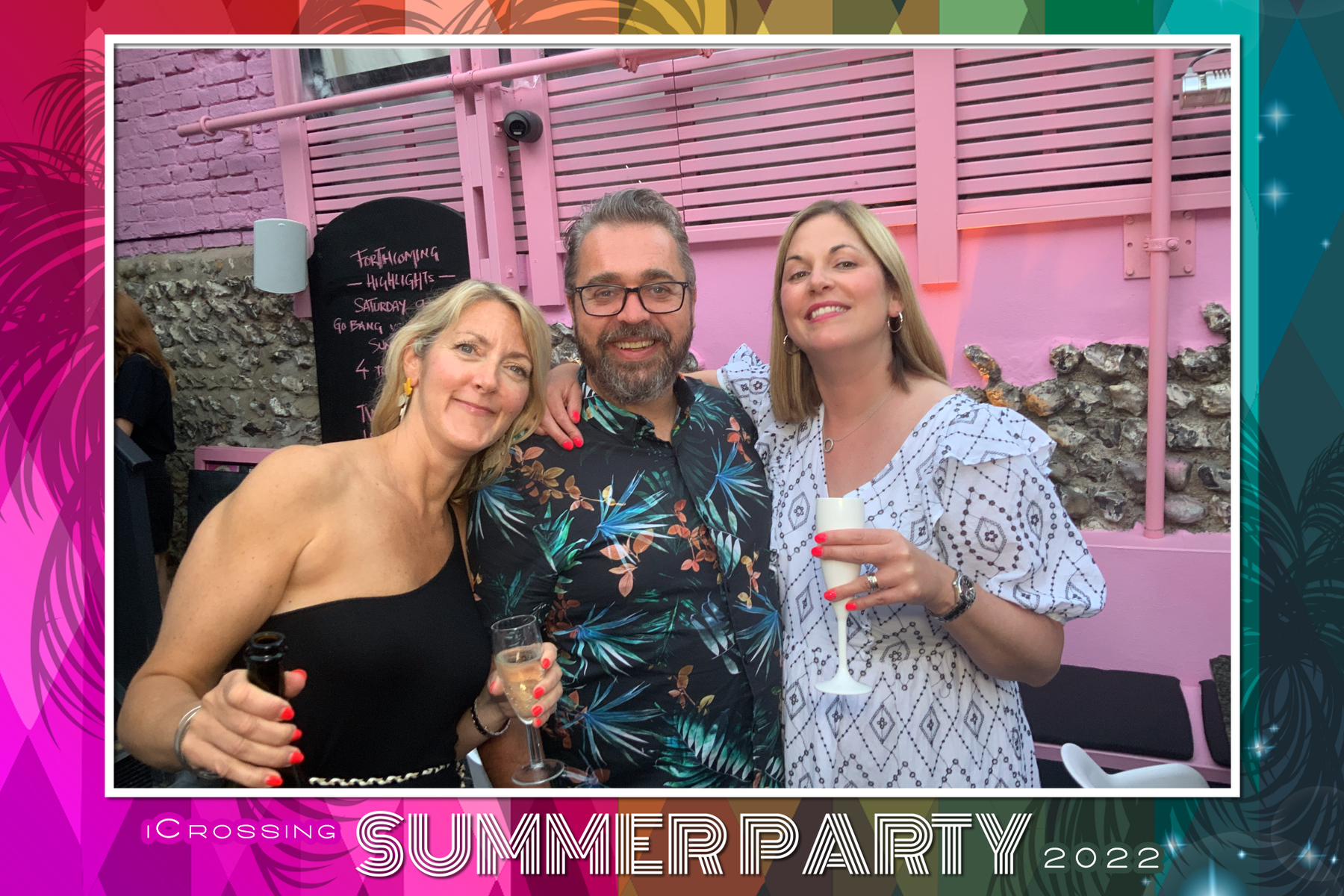 iCrossing Summer Party 2022 | View more photos from the event at gallery.freshbooths.com/u/FreshBooths/iCrossing-Summer-Party-2022