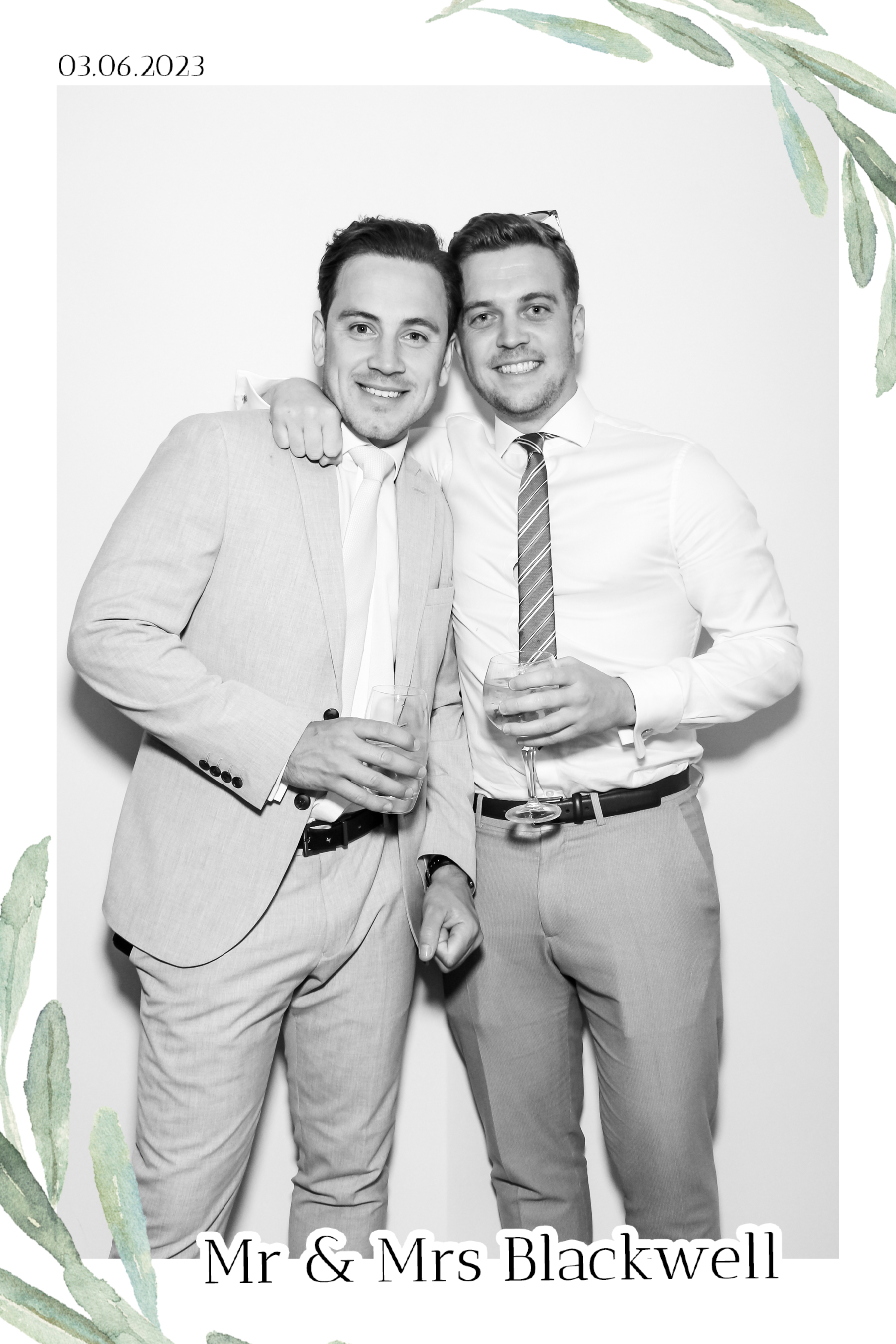 Blackwell Wedding - B&W Beauty Mirror | View more photos from the event at gallery.freshbooths.com/u/FreshBooths/Blackwell-Wedding-BW-Beauty-Mirror