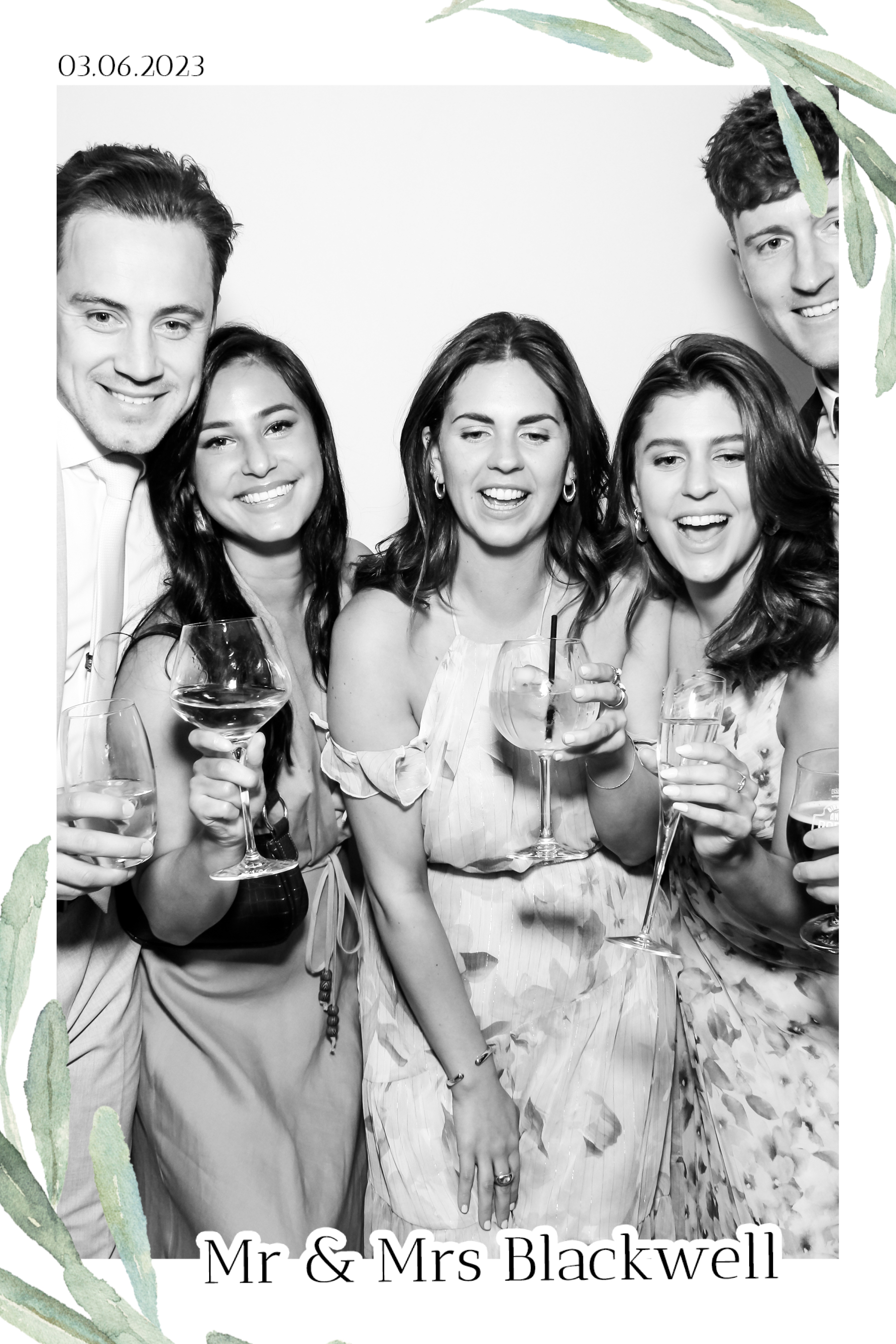 Blackwell Wedding - B&W Beauty Mirror | View more photos from the event at gallery.freshbooths.com/u/FreshBooths/Blackwell-Wedding-BW-Beauty-Mirror