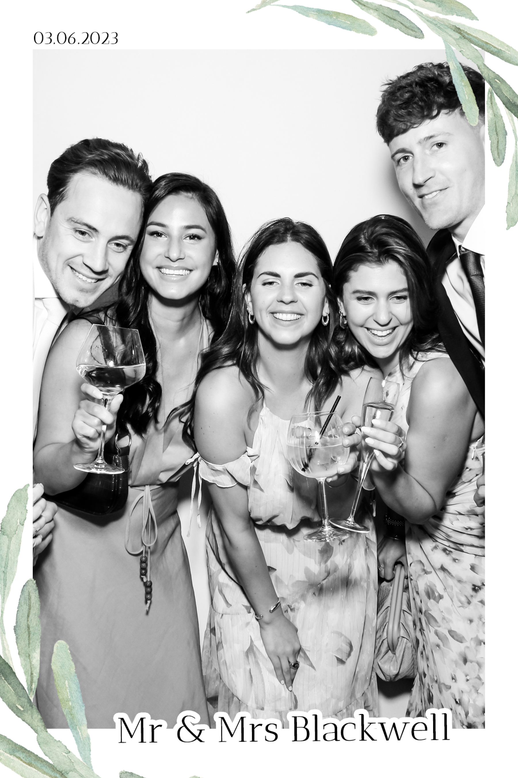 Blackwell Wedding - B&W Beauty Mirror | View more photos from the event at gallery.freshbooths.com/u/FreshBooths/Blackwell-Wedding-BW-Beauty-Mirror