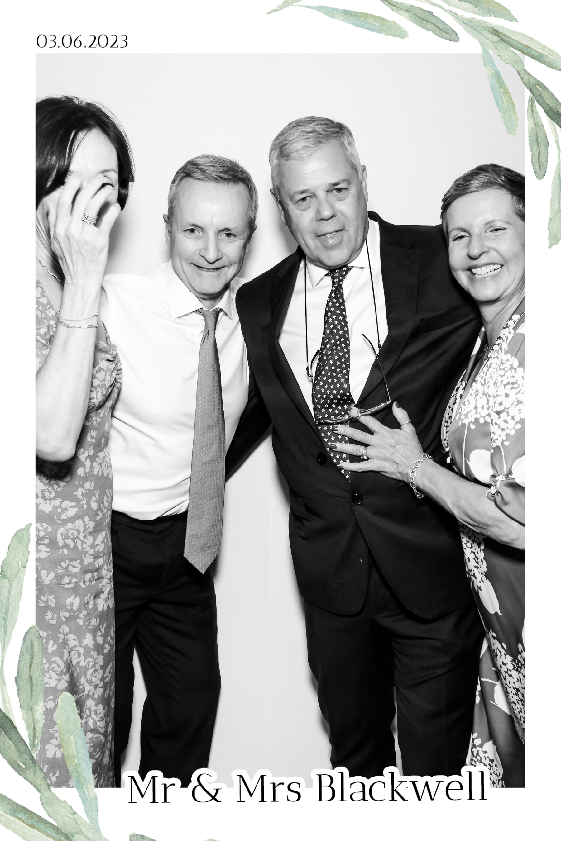 Blackwell Wedding - B&W Beauty Mirror | View more photos from the event at gallery.freshbooths.com/u/FreshBooths/Blackwell-Wedding-BW-Beauty-Mirror