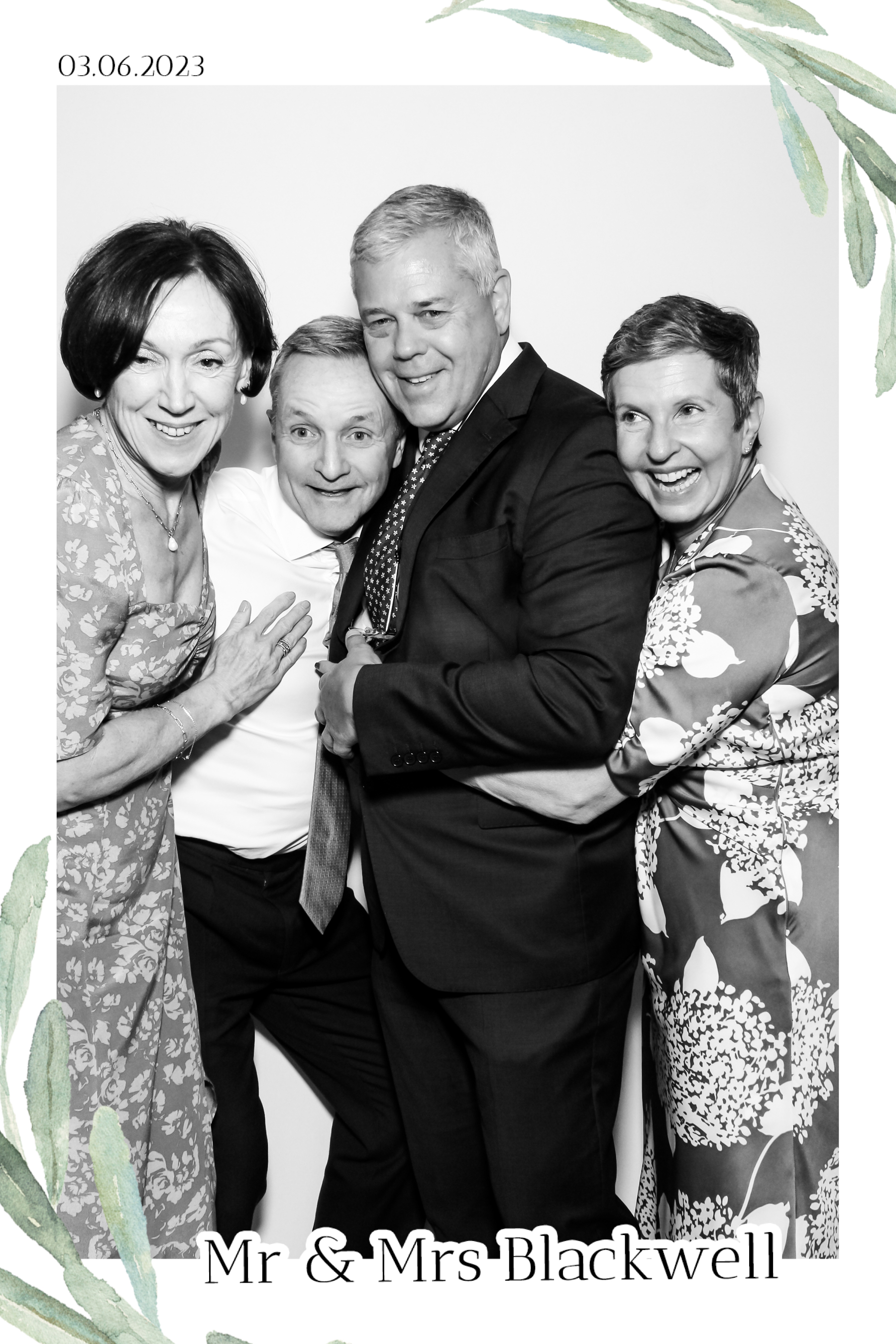 Blackwell Wedding - B&W Beauty Mirror | View more photos from the event at gallery.freshbooths.com/u/FreshBooths/Blackwell-Wedding-BW-Beauty-Mirror