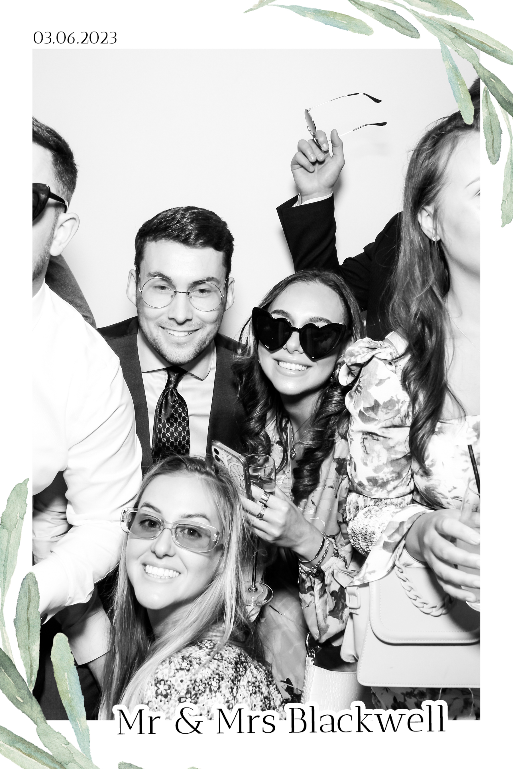 Blackwell Wedding - B&W Beauty Mirror | View more photos from the event at gallery.freshbooths.com/u/FreshBooths/Blackwell-Wedding-BW-Beauty-Mirror