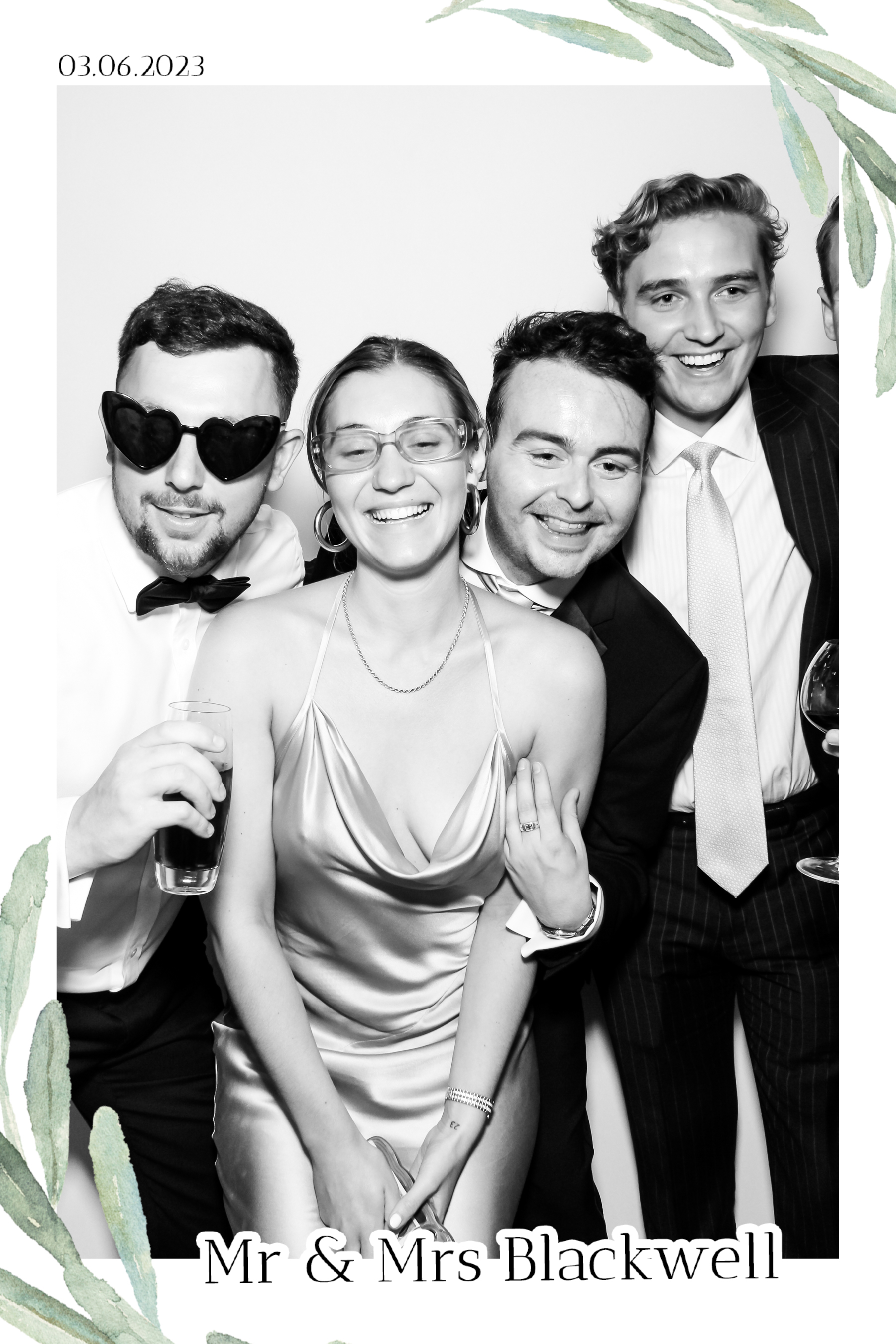 Blackwell Wedding - B&W Beauty Mirror | View more photos from the event at gallery.freshbooths.com/u/FreshBooths/Blackwell-Wedding-BW-Beauty-Mirror